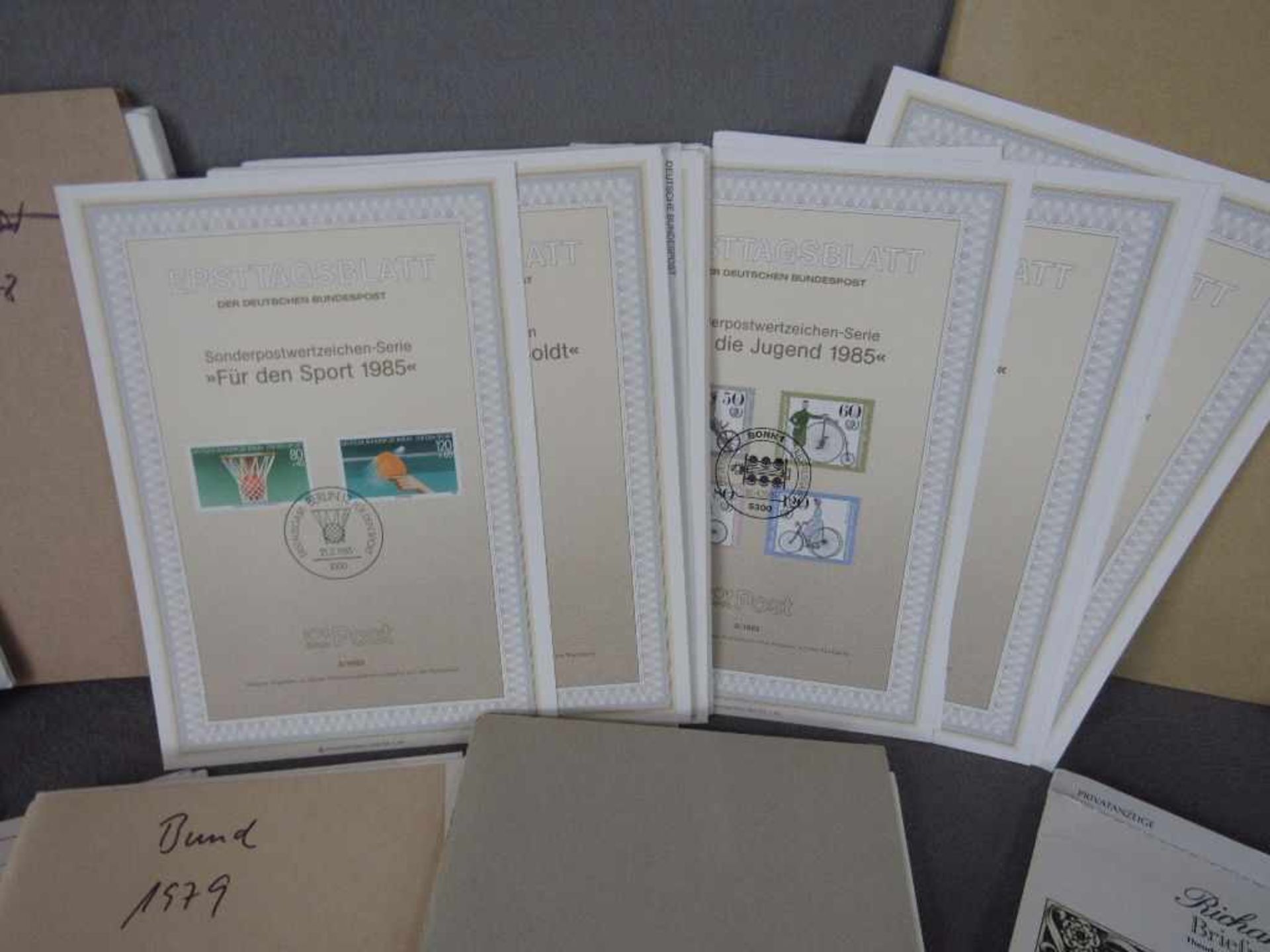 Briefmarken Posten BRD inklusive 4 Vordruck-und Steckalben hoher Mi Wert - Bild 18 aus 18