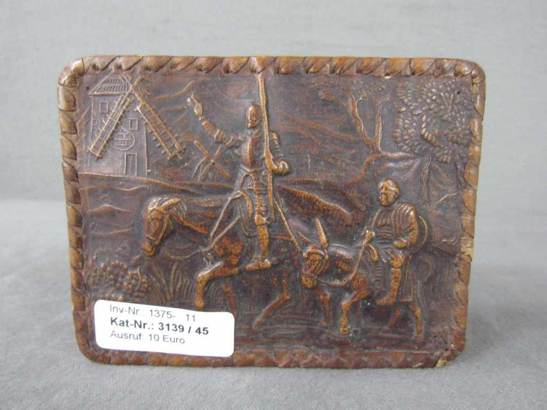 Holzschachtel mit Leder bezogen "Don Quijote" 14x11x4,5cm