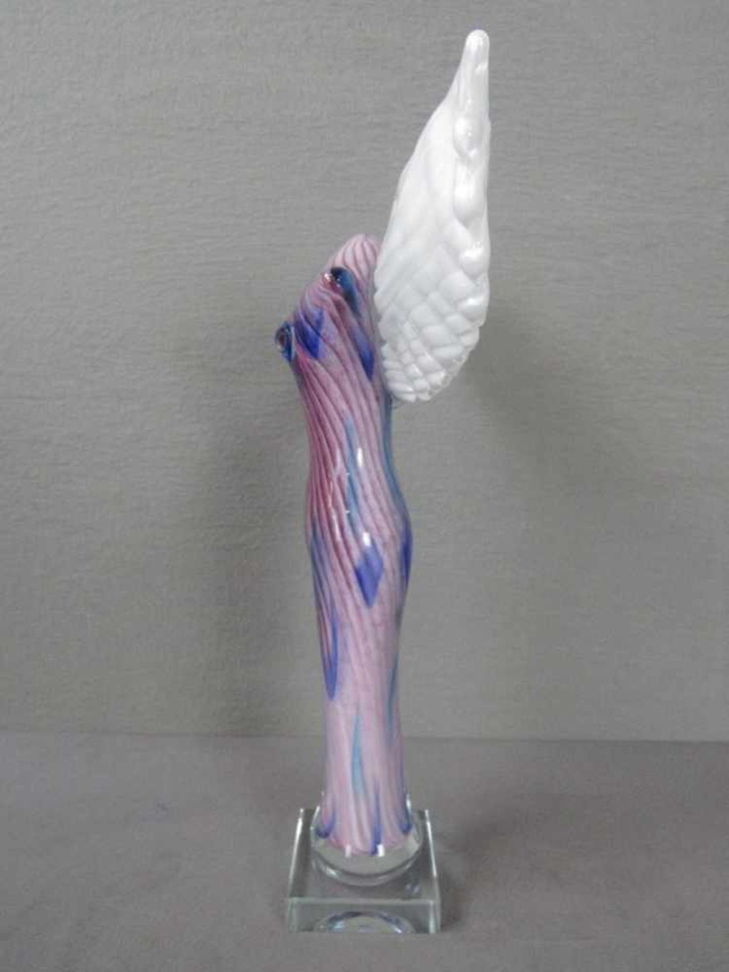 Glasskulptur Engel farbenfrohe gedrehte Farbeinschmelzungen 38cm hoch - Image 5 of 6