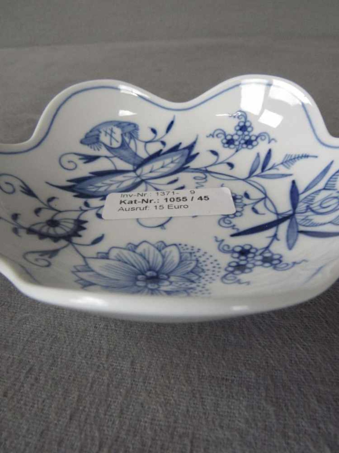 Porzellan Meissen Schwertermarke Zwiebelmuster hier:Schale 14,5cm Durchmesser - Bild 3 aus 4