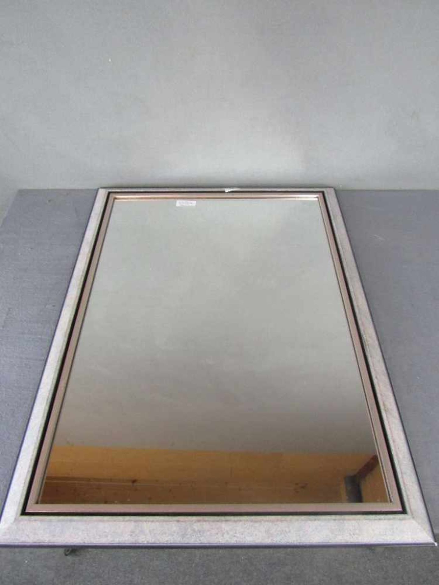 Gerahmter Spiegel 85x68cm
