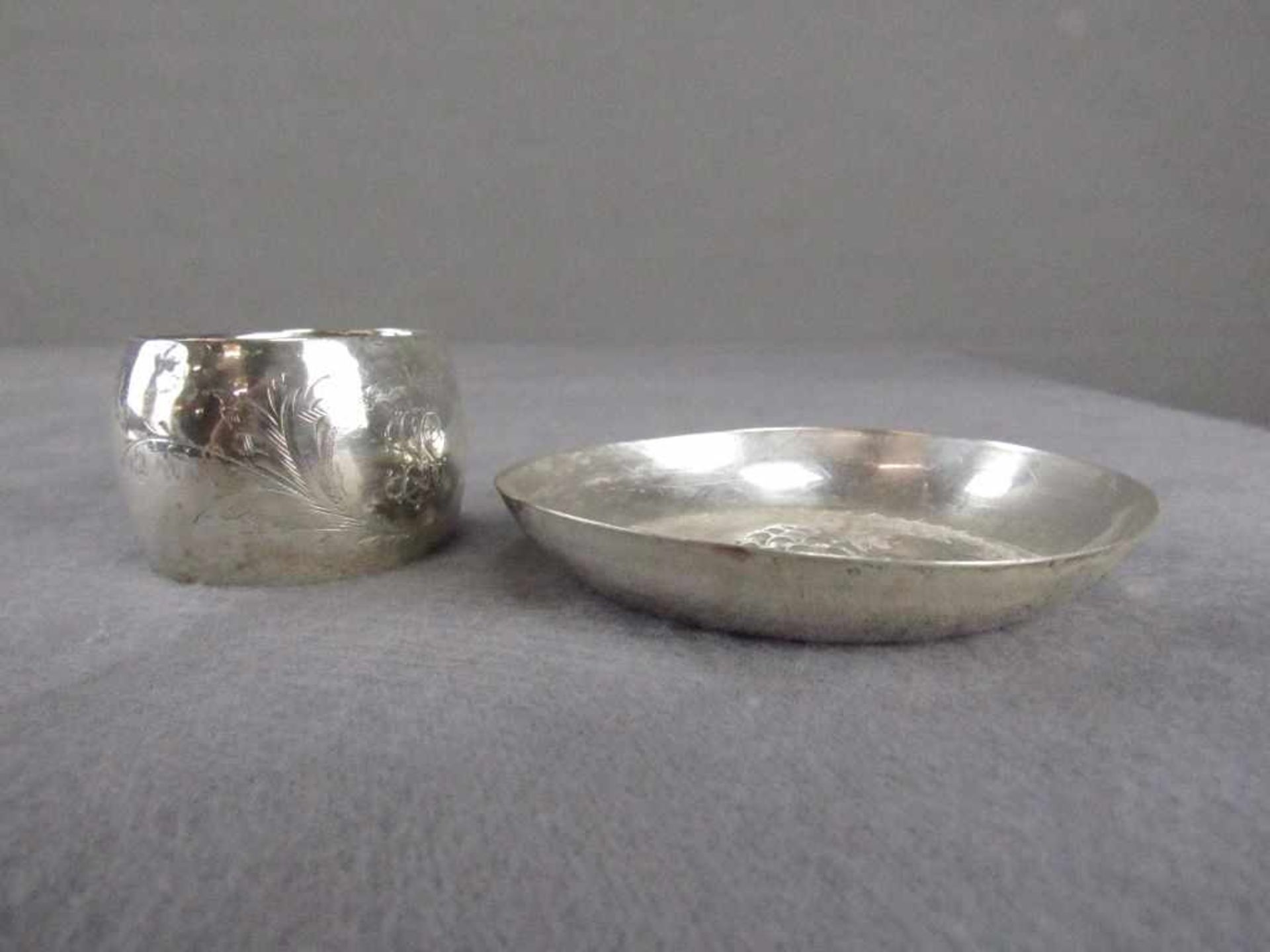Zwei Teile Silber Verkostungsschale und Serviettenring mindestens 800er Silber 37 Gramm - Bild 2 aus 4