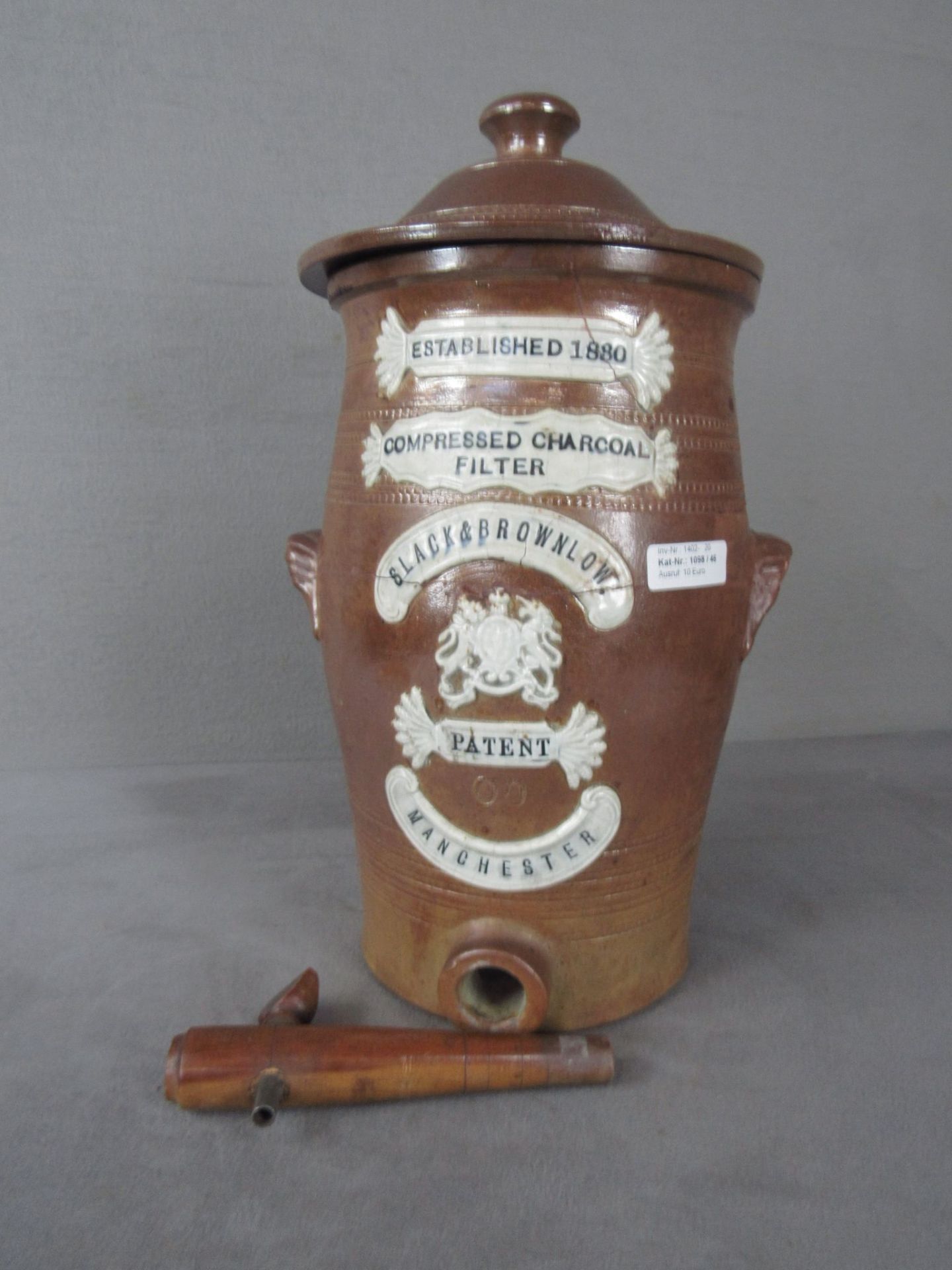 Großer Filter um 1890 Keramik mit Außlaß 46cm hoch Haarrisse England