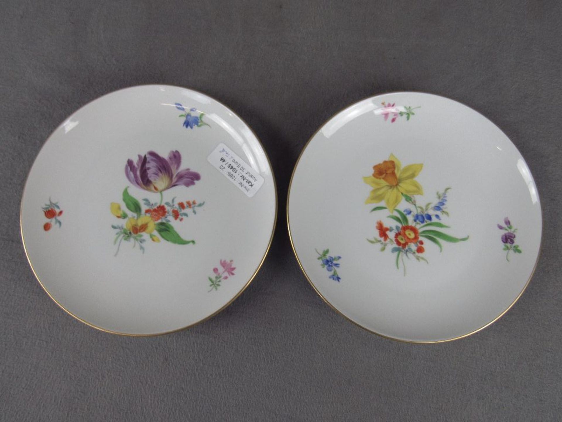 Zwei Meissen Teller Blumenmuster 2.Wahl Durchmesser ca:19,5cm