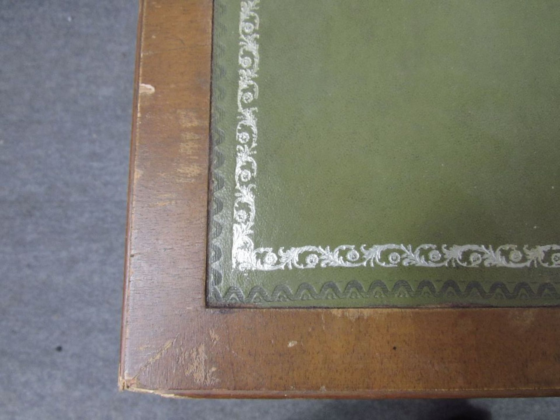 Kleiner englischer Beistelltisch ca.80x43cm Lederplatte - Image 3 of 3