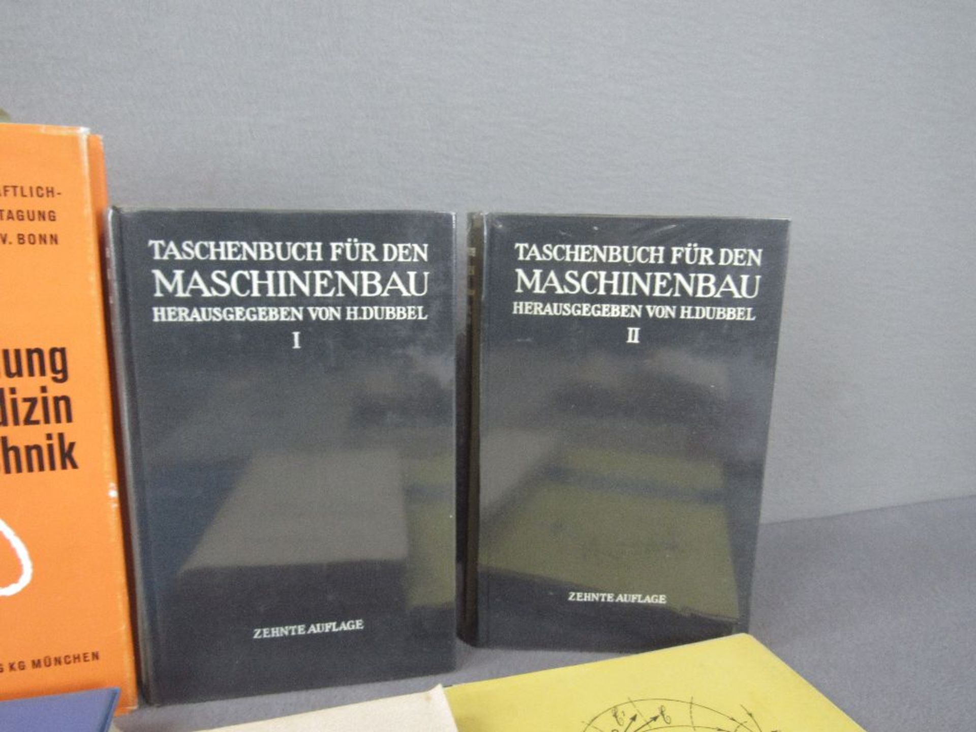 Großes Konvolut Bücher Technik Rechnungen usw. unter anderem Optik und Atomphysik - Image 4 of 5