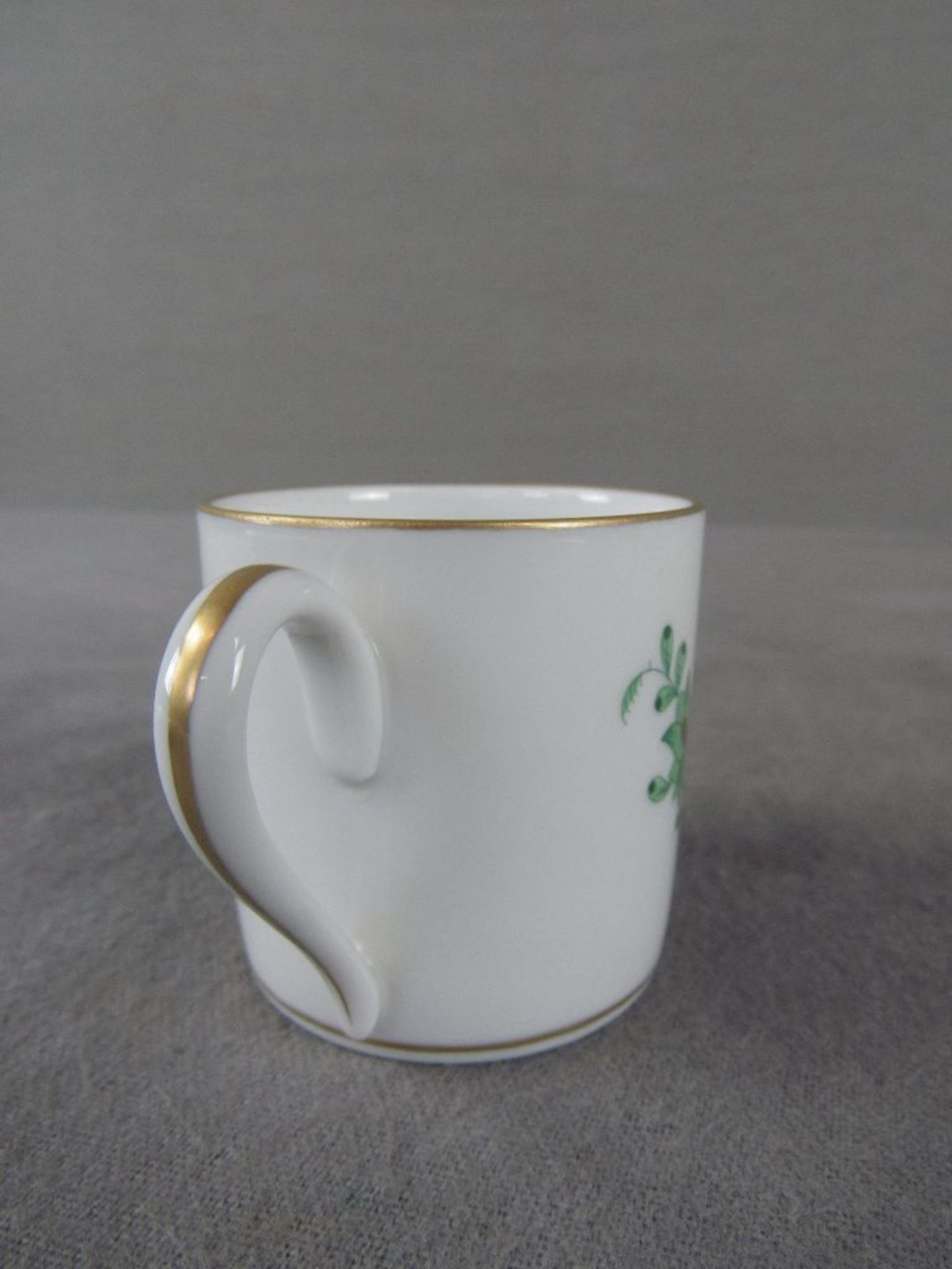 Meissen Teller purpur + Beigabe kleine Herend Porzellan Tasse grün Durchmesser Teller ca:20cm - Bild 6 aus 7