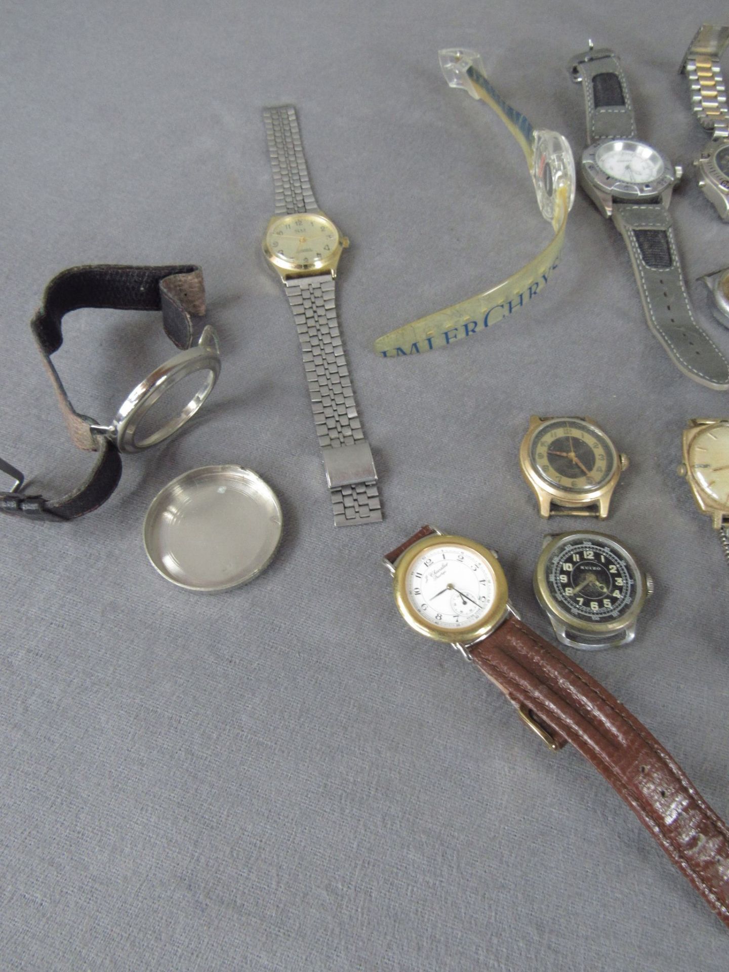 Interessantes Konvolut Armbanduhren absolut unsortiert und ungeprüft - Bild 2 aus 4