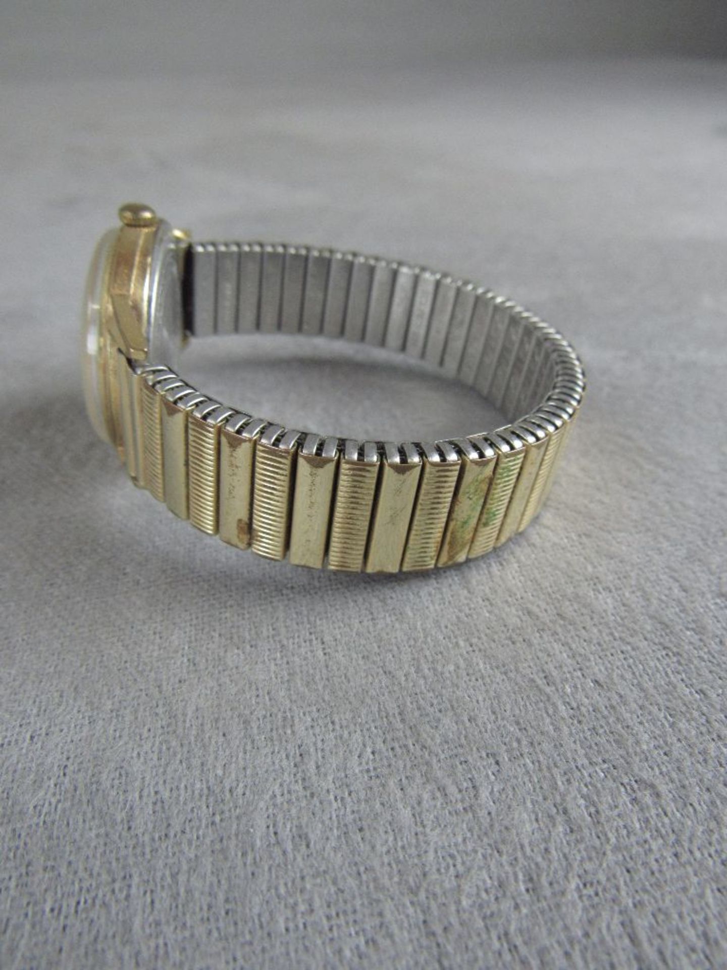 Herrenarmbanduhr Zentra Handaufzug läuft an - Bild 3 aus 3