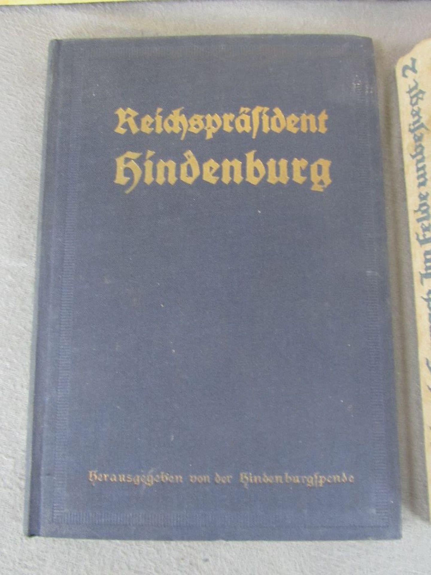 Vier Bücher 2x Sammelbilderalben + Beigaben - Bild 2 aus 5