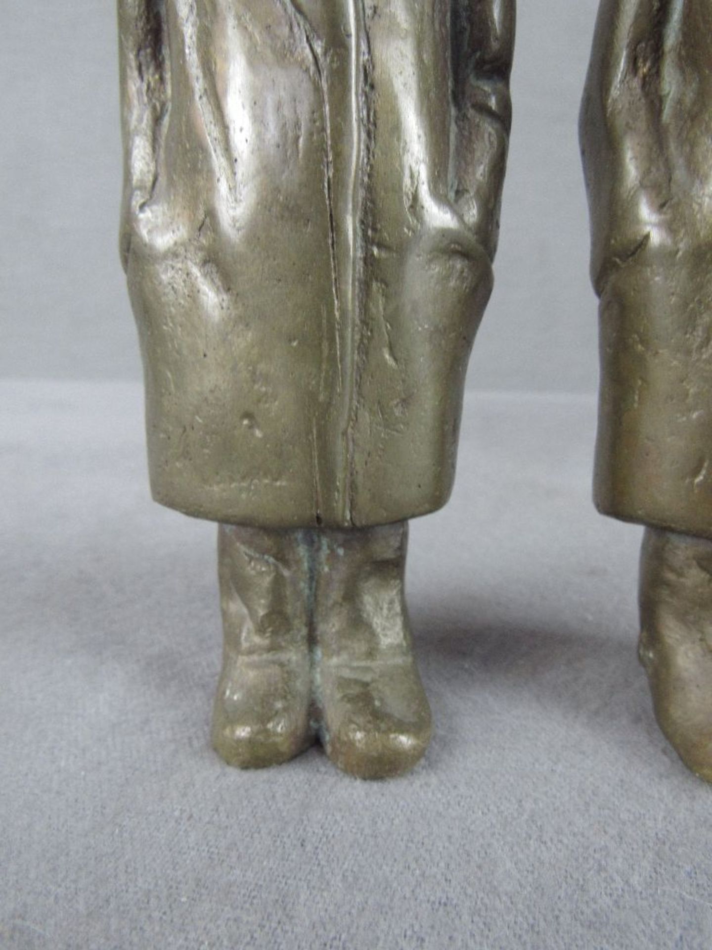 Siegfried Neuenhausen ( Elmenhorst) zwei Bronzefiguren Darstellung "zwei Gleiche" Höhe 15cm - Bild 3 aus 10