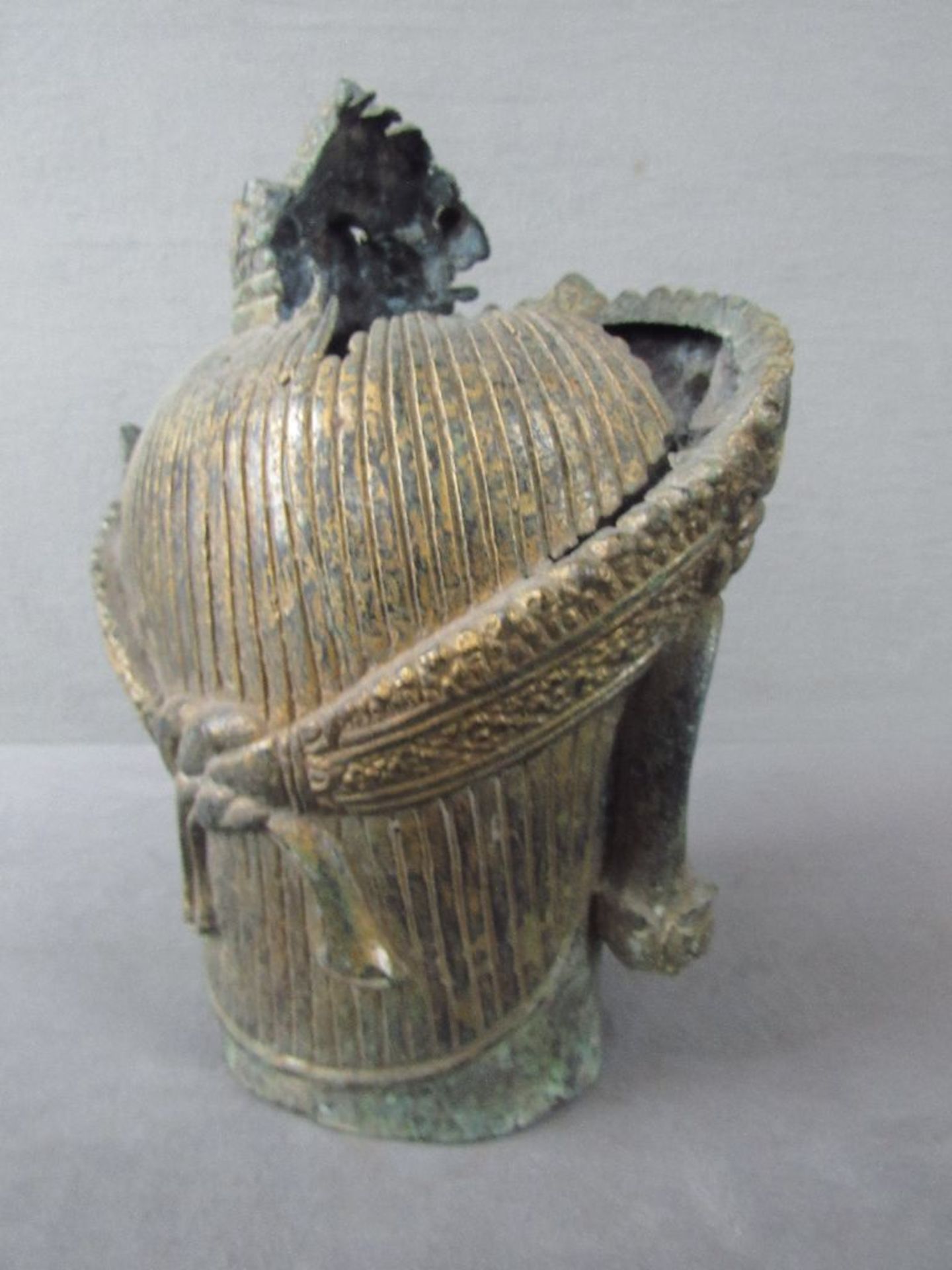 Bronzebüste asiatisch Khmer sehr schönes Objekt Höhe:31cm - Image 3 of 10