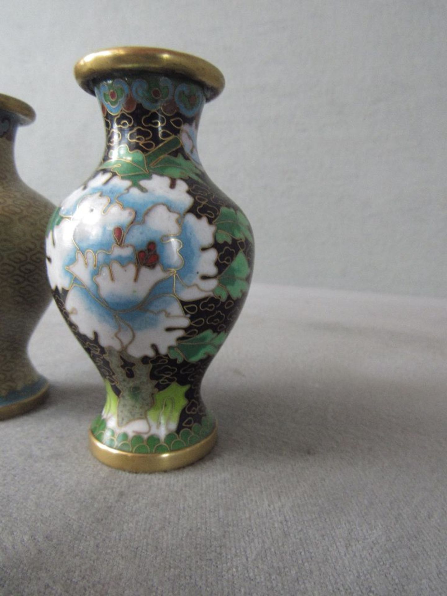 Drei Cloisonneteile 2x Vase 1x Ei 7,5-10cm - Bild 3 aus 5