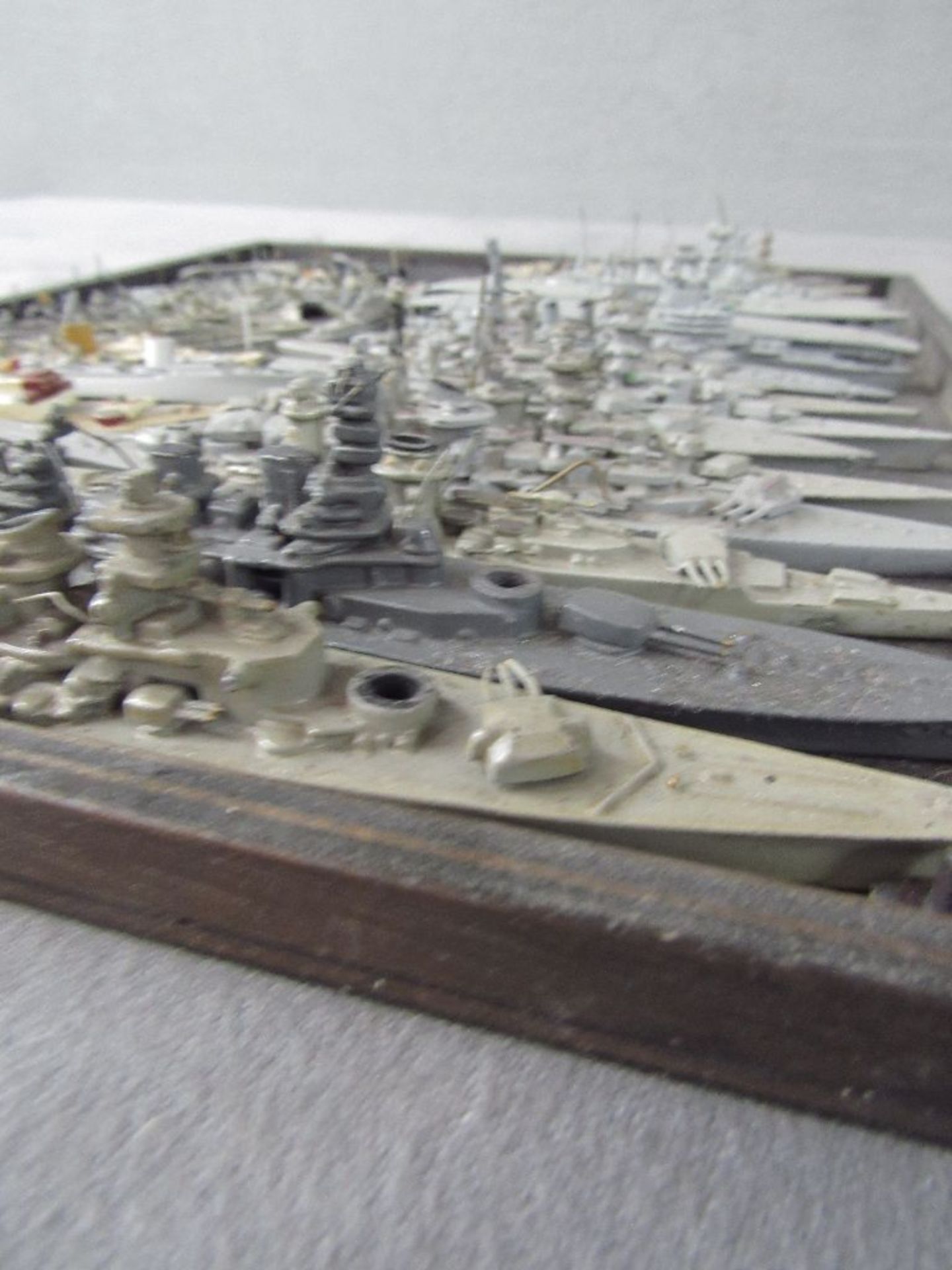 Konvolut Modellschiffe Kriegsschiffe teilweise Wiking von 2-18,5cm 55 Stück teilweise gemarkt - Bild 4 aus 8