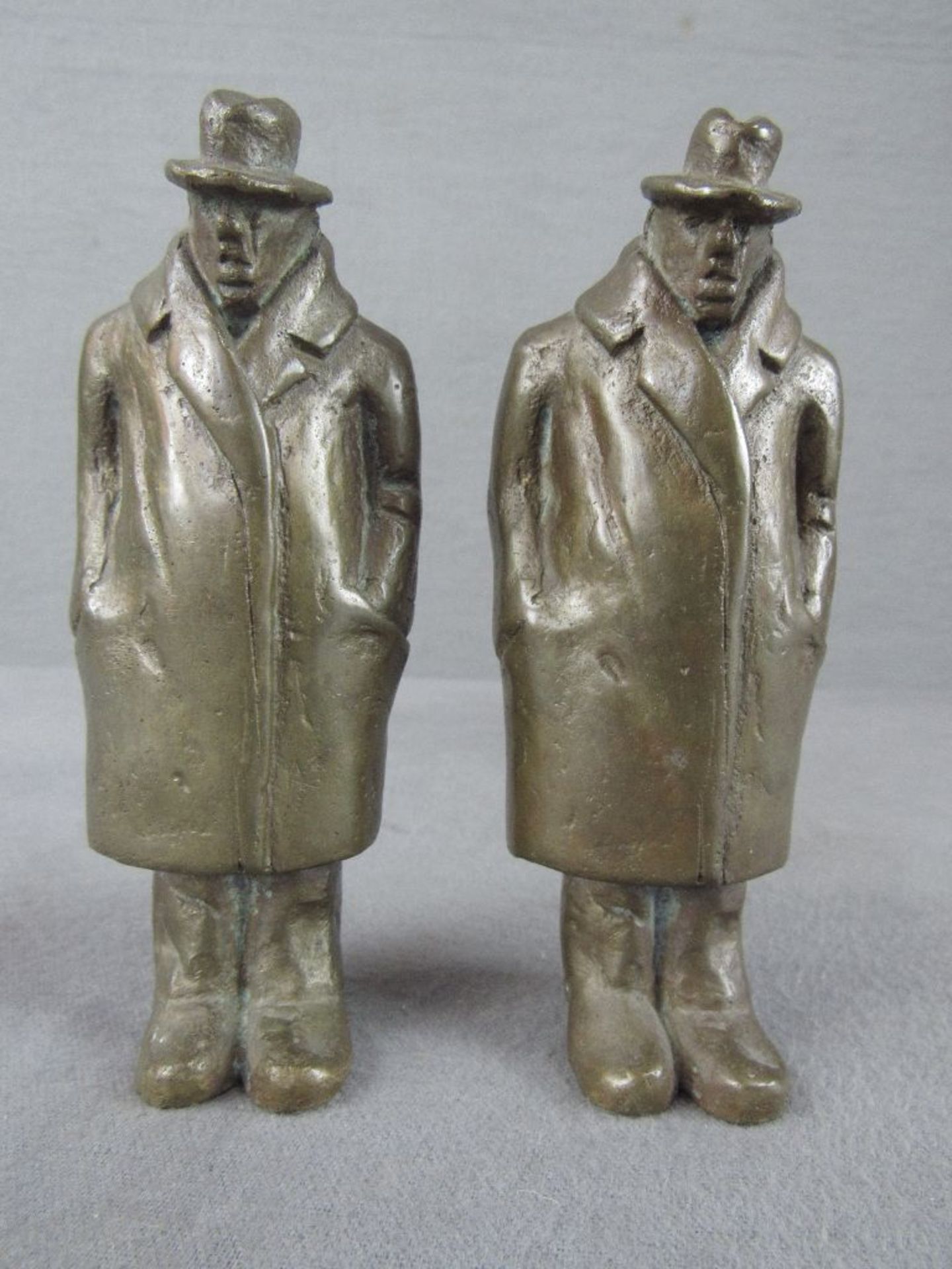 Siegfried Neuenhausen ( Elmenhorst) zwei Bronzefiguren Darstellung "zwei Gleiche" Höhe 15cm