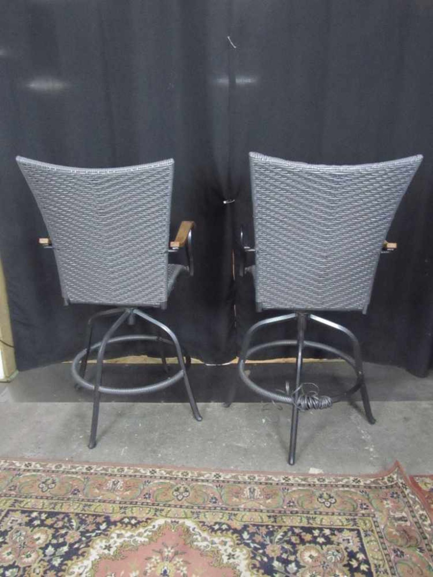 2 Barstühle drehbar leicht beschädigt 12cm - Image 7 of 8