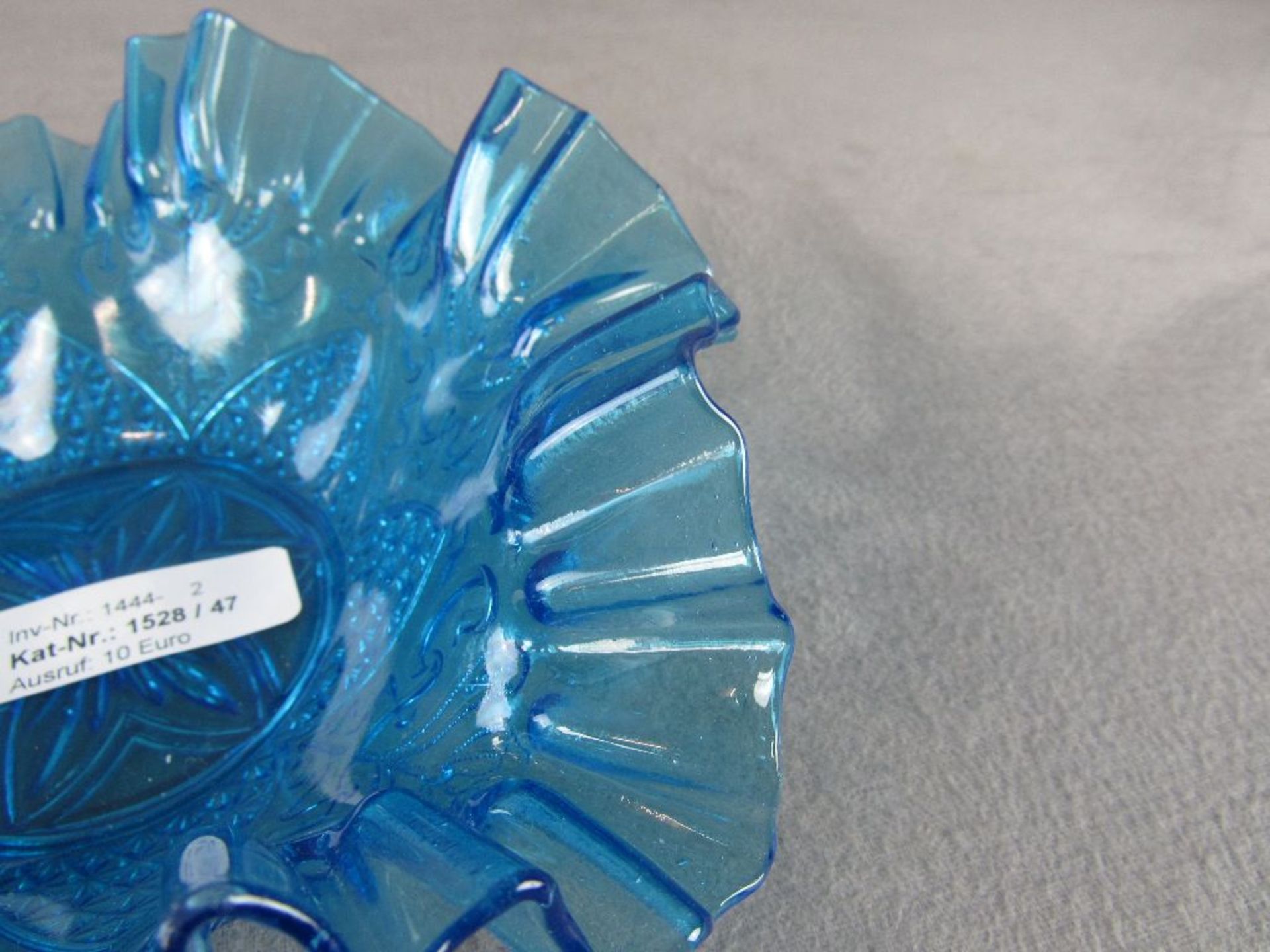 Glasschale Rüschenschale um 1910 Blauglas Durchmesser 24cm - Bild 3 aus 3