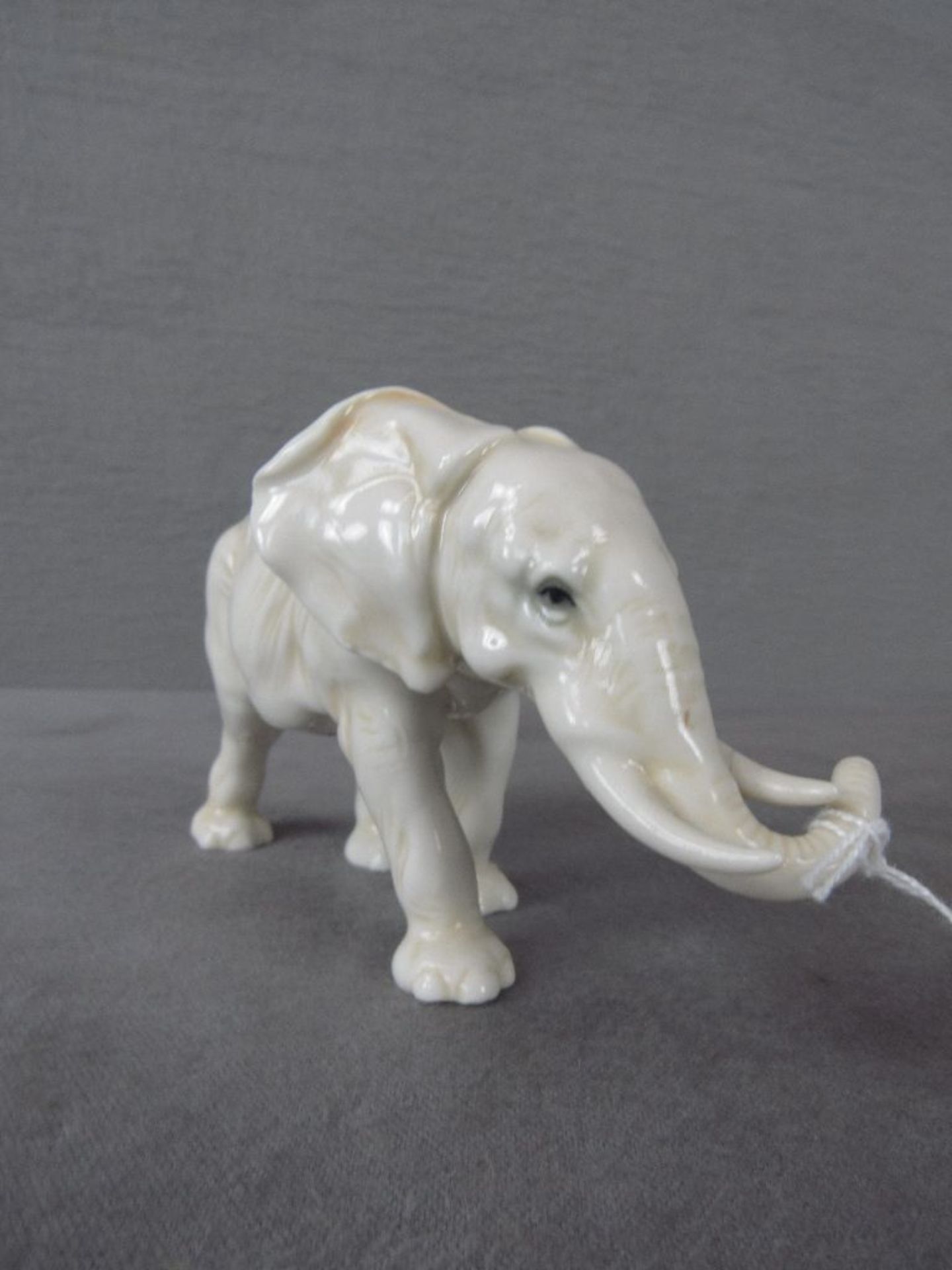 Porzellanfigur Elefant 1920 Jugendstil Höhe ca:9cm - Image 2 of 7