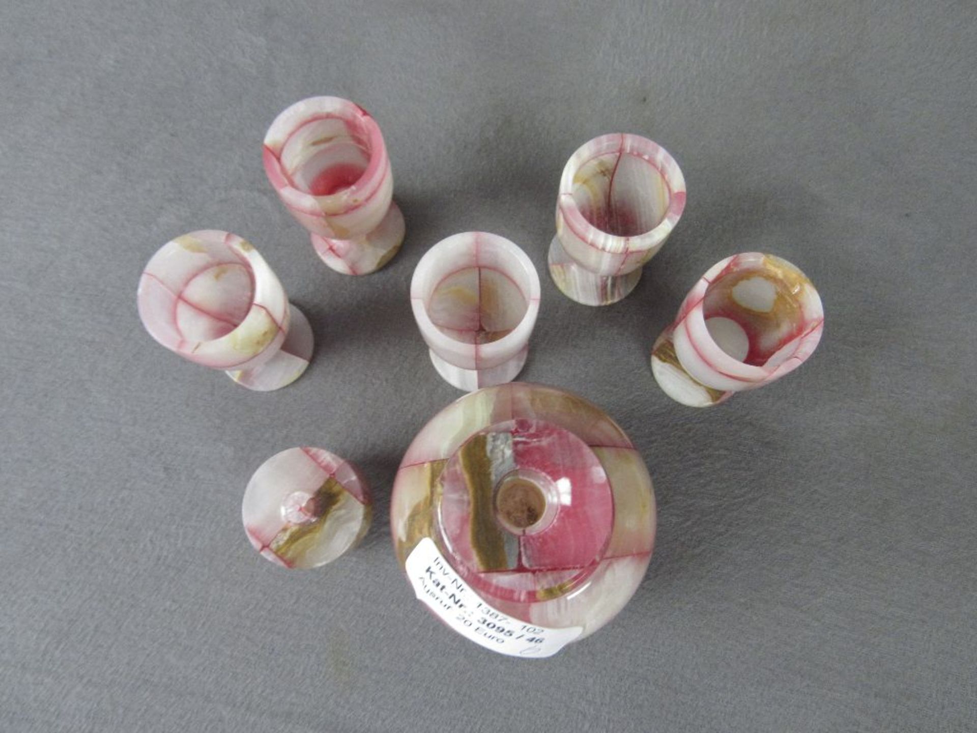 Kleine Sake Karaffe Halbedelstein mit fünf Bechern 6-15cm - Bild 6 aus 8