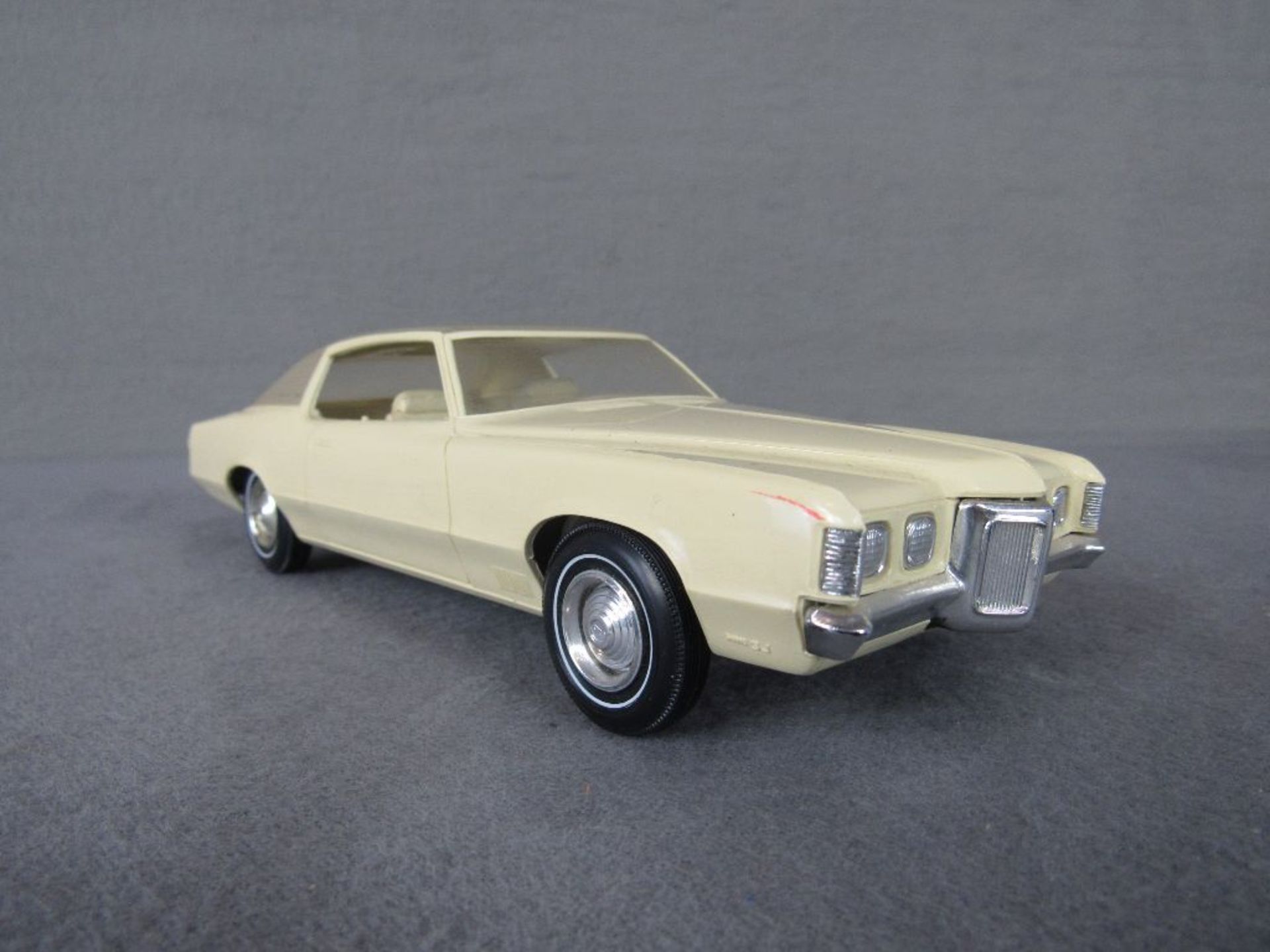 Modellauto Kunststoff 1970 Pontiac Grand Prix Länge:21cm