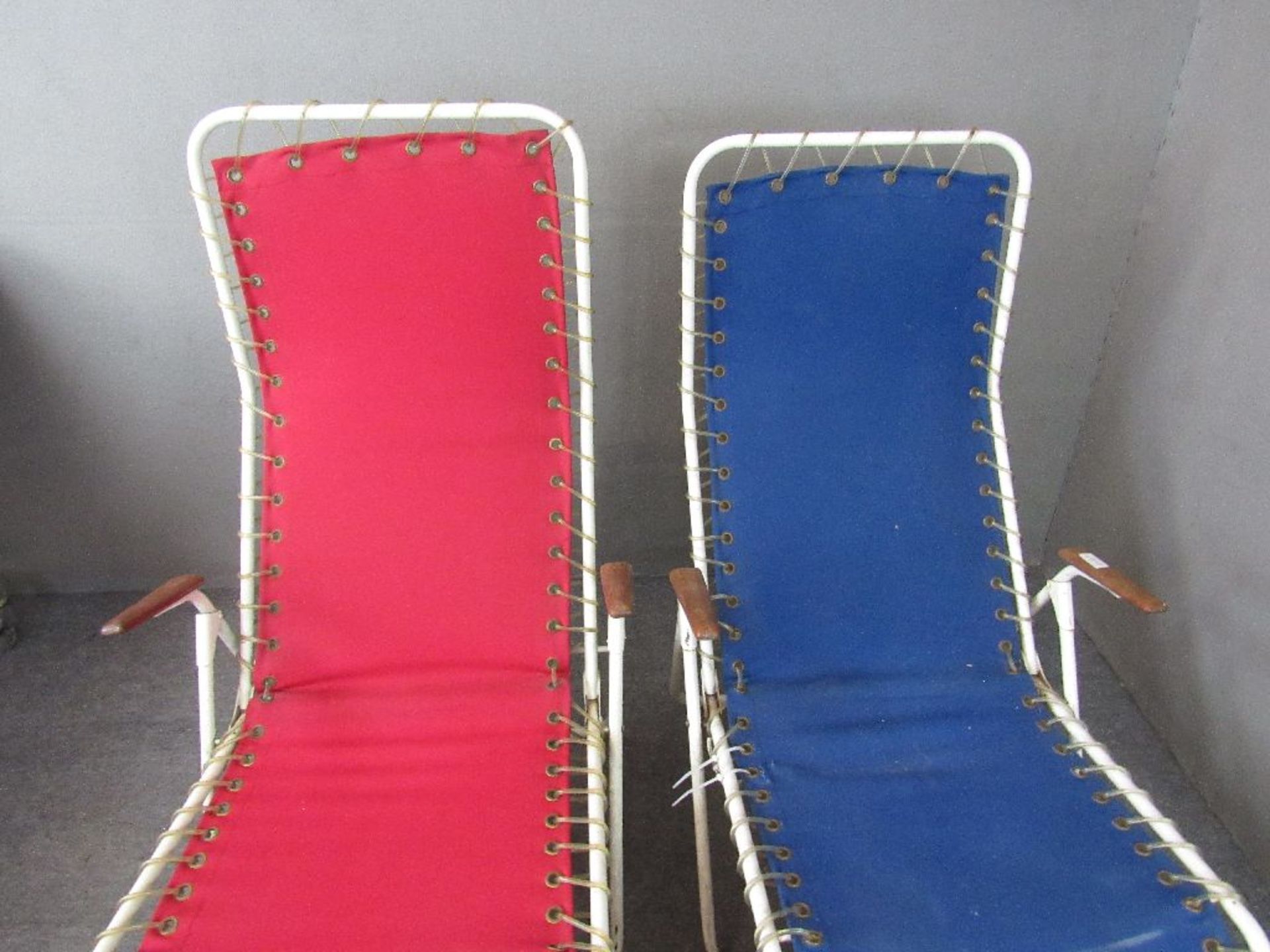Zwei Vintage 60er Jahre Liegestühle Teak Armlehnen Made in Denmark Hersteller Homa 2 Stück blau - Image 2 of 12