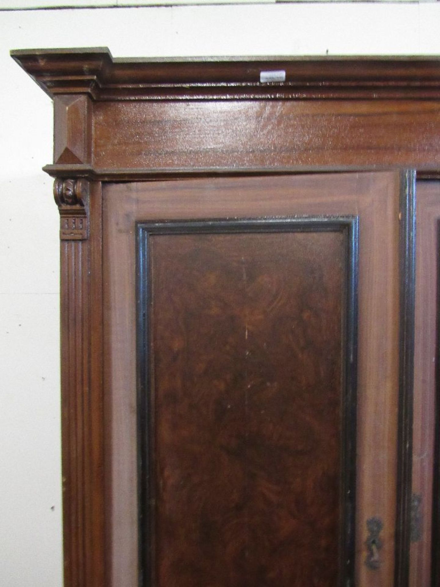 Großer Historismus Wäscheschrank zerlegbar Weichholz und Bierfarbe 157x67x205cm - Image 3 of 6