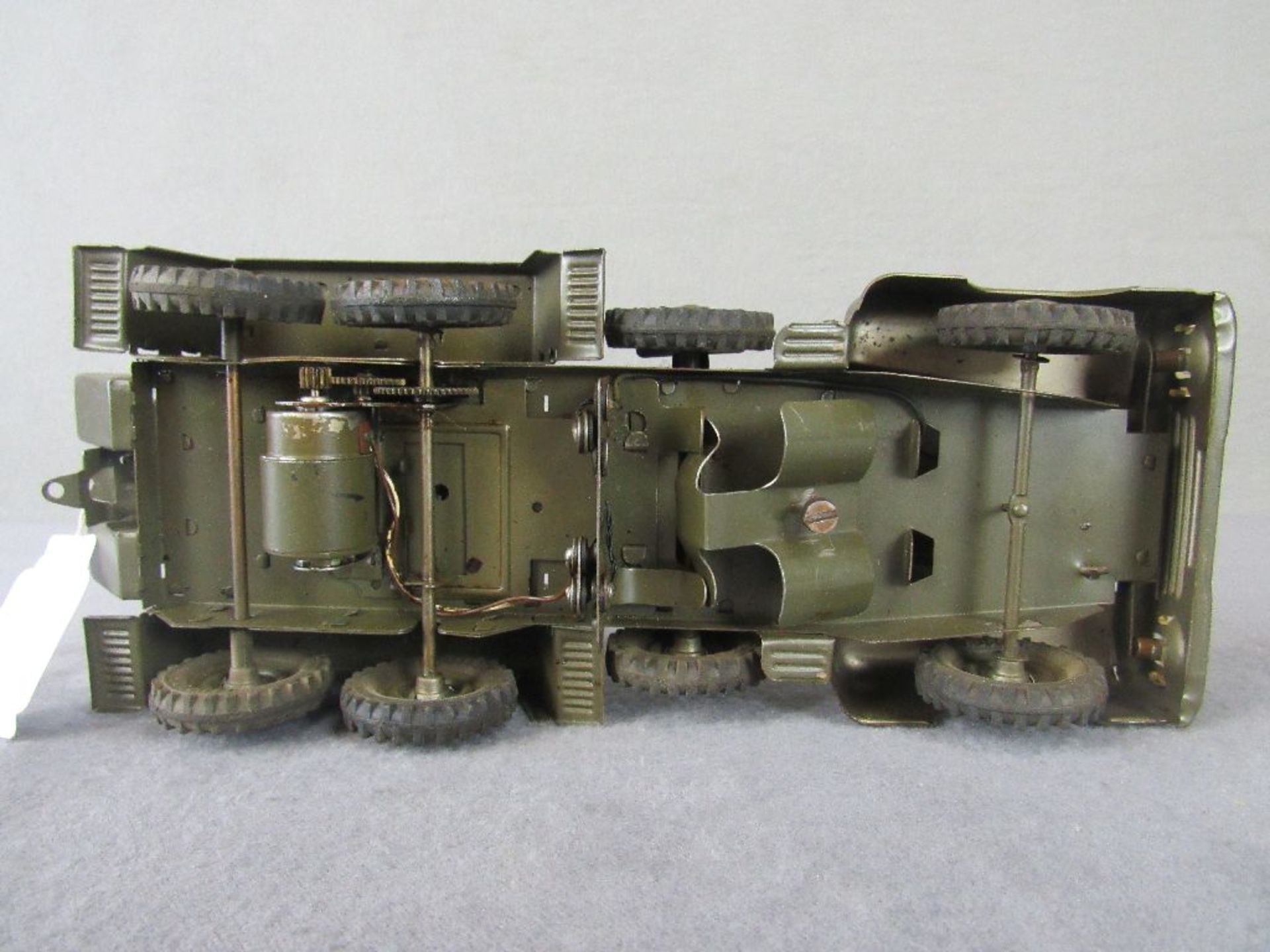 Blechspielzeug Hausser Elastolin Gerätewagen unbespieltes Vitrinenobjekt 26cm lang - Bild 10 aus 11