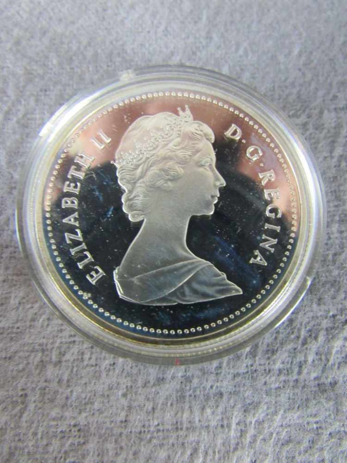 2 Kanada Münzen 1 Stück Silber - Bild 3 aus 5