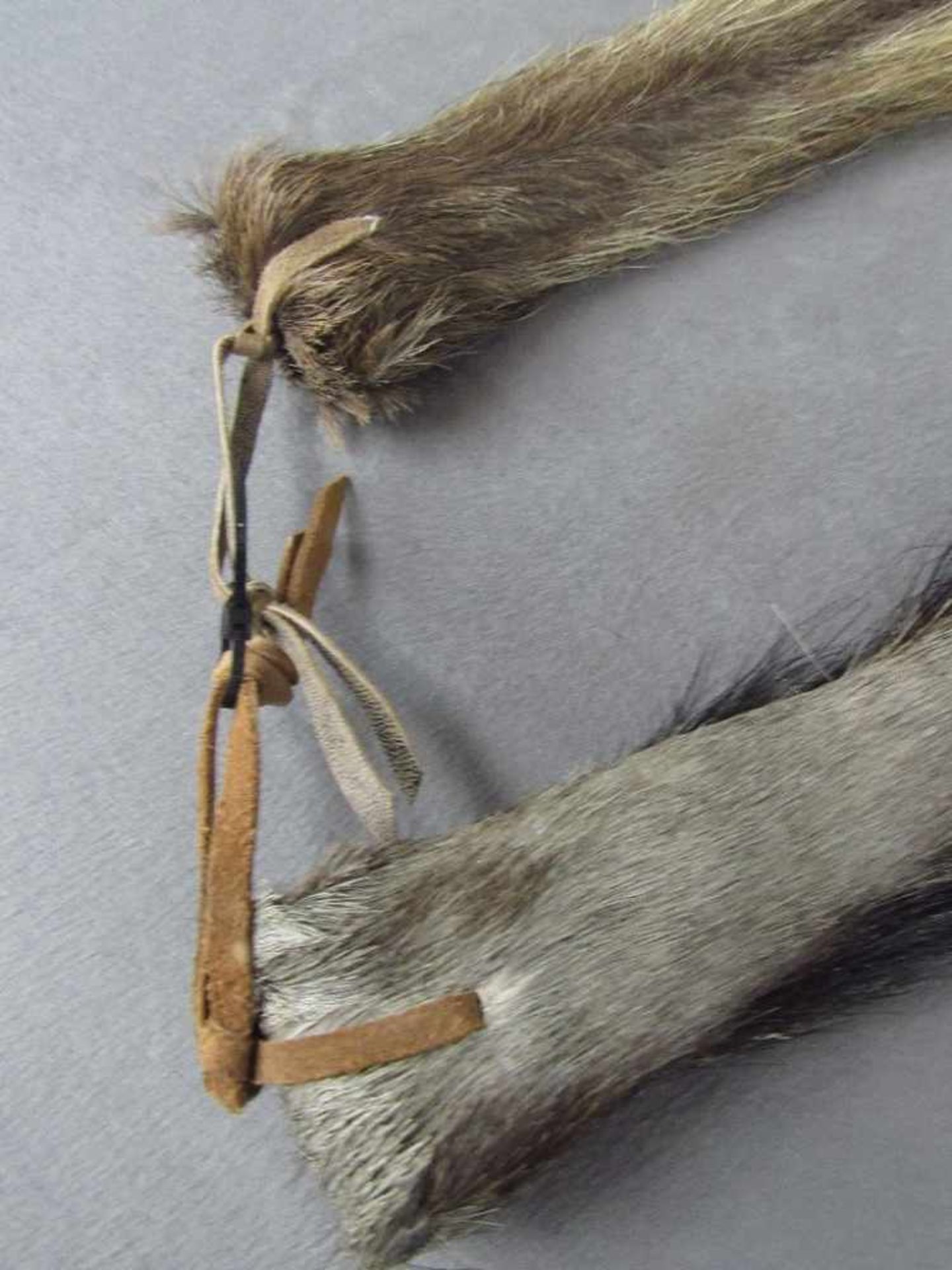 Zwei Peitschen aus Schweif afrikanisch Länge:75cm - Bild 2 aus 4
