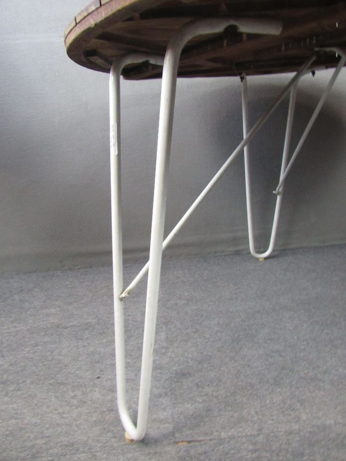 Danish Design Tisch Teakplatte auf drei Schlaufenbeinen diese abnehmbar Modell Madalay Made in - Bild 2 aus 6