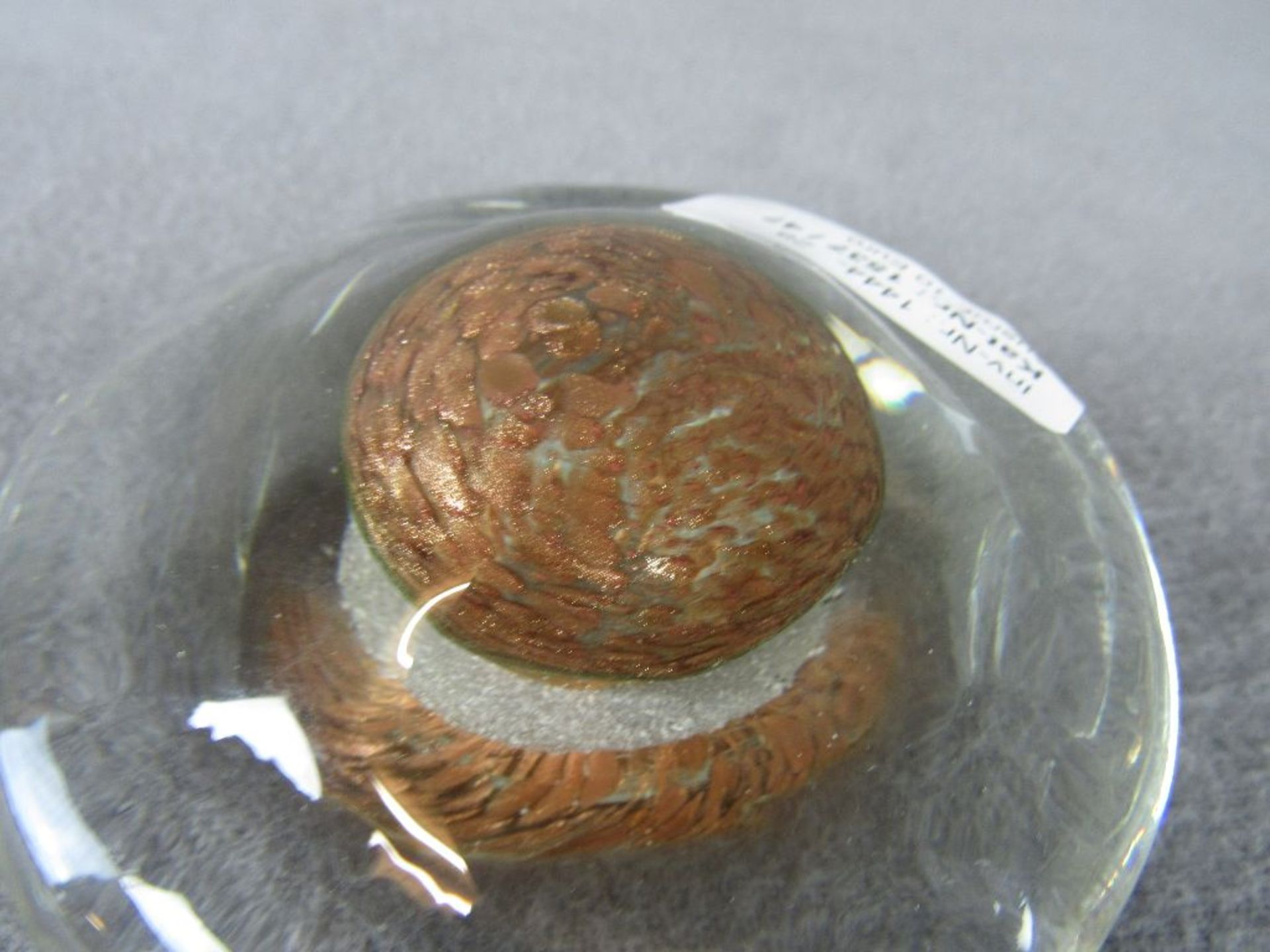 Briefbeschwerer Glas mit Flittereinschlüssen 11cm Durchmesser - Image 2 of 3