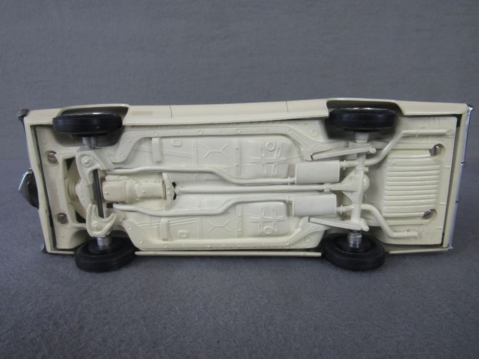 Modellauto Kunststoff 1970 Pontiac Grand Prix Länge:21cm - Bild 3 aus 4