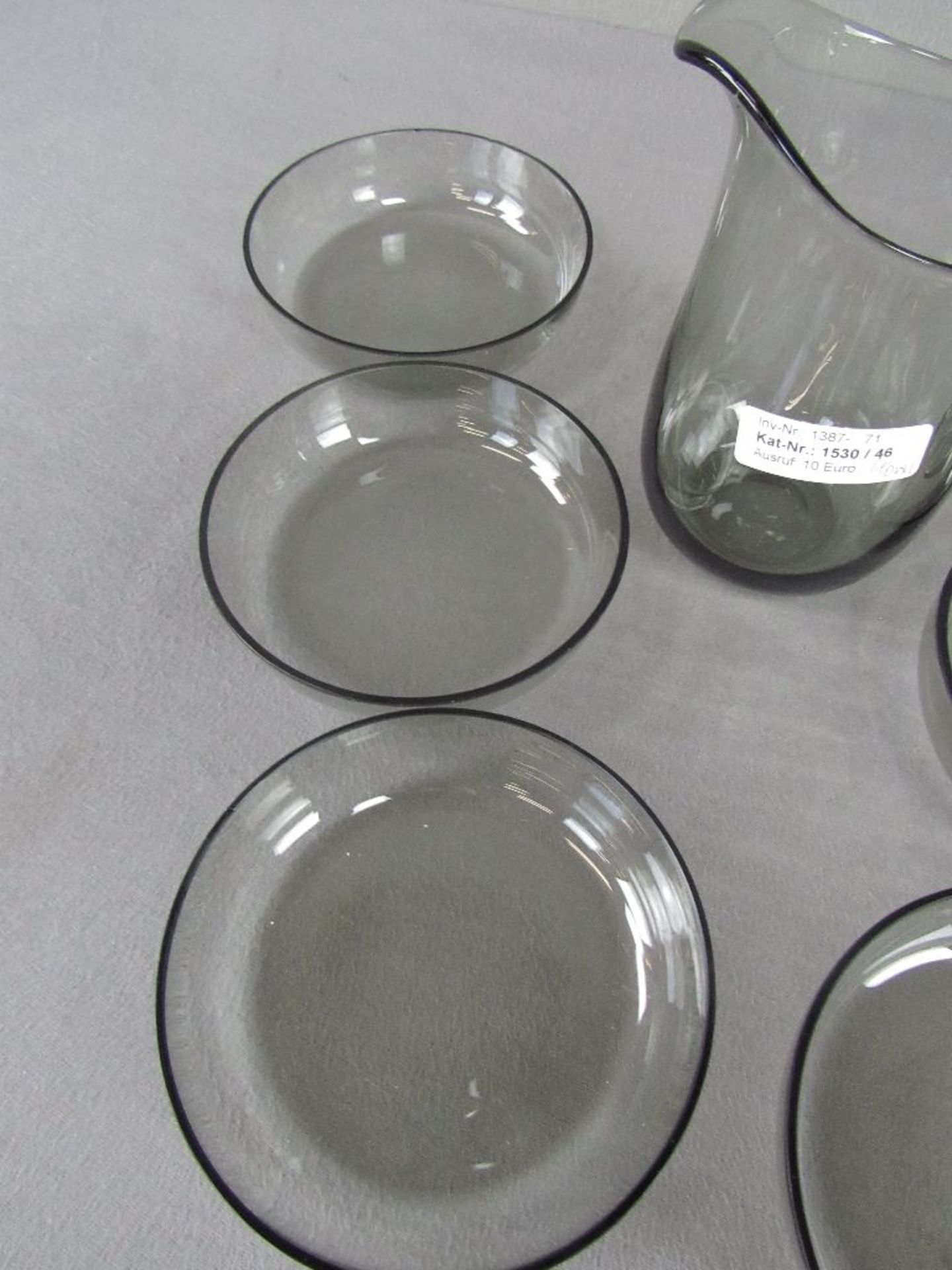 Glasset evtl Wagenfeld Rauchglas Kanne und Schälchen teilweise bestoßen - Bild 2 aus 4