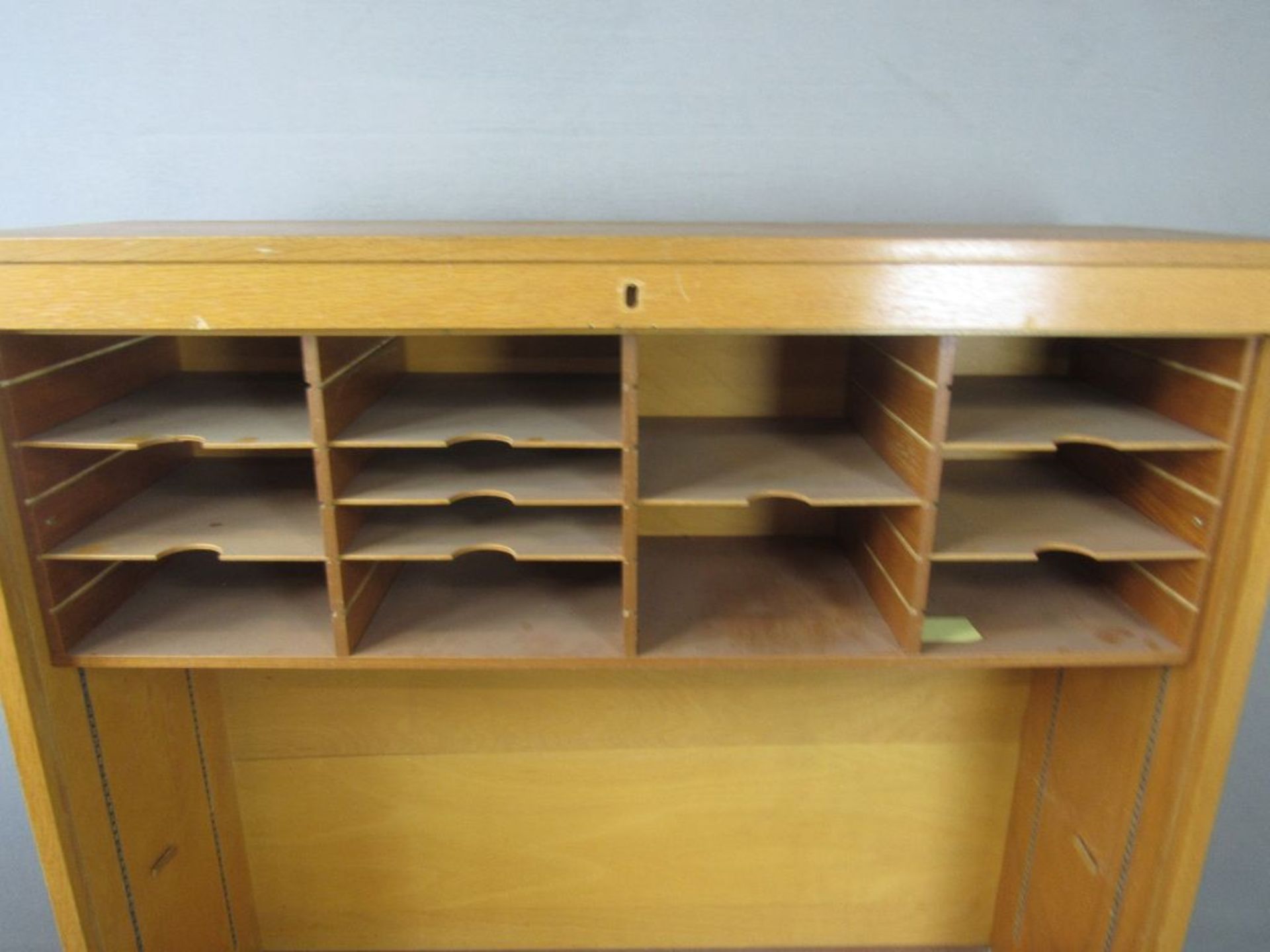 Großer Rollladenschrank ca.121x38x120cm Art Deco - Bild 2 aus 4