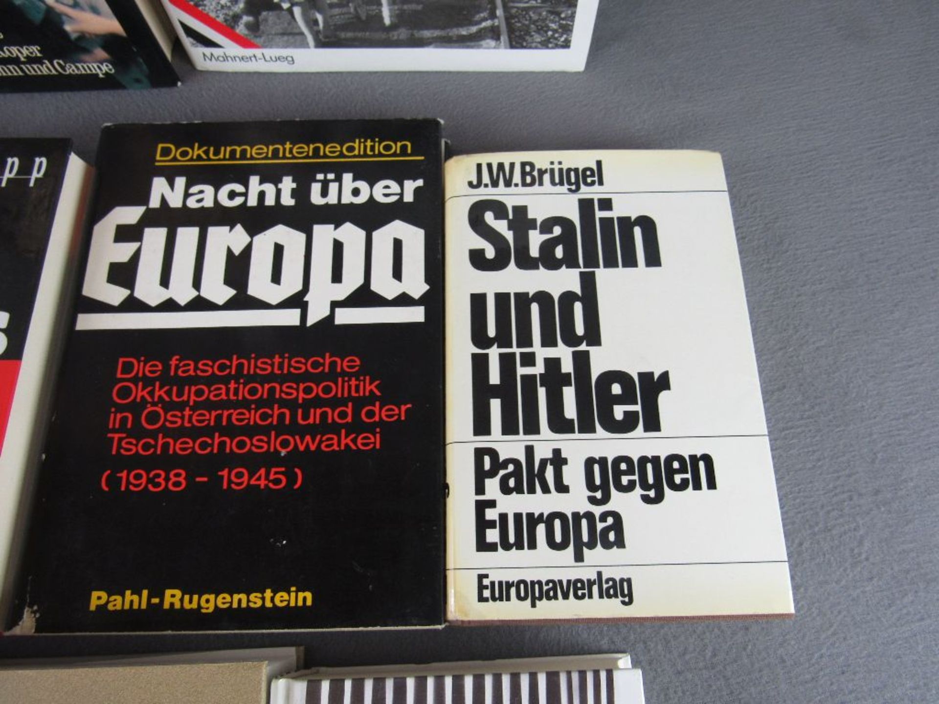 Sachbücher über den 2. Weltkrieg unter anderem Adolf Hitler - Bild 5 aus 5