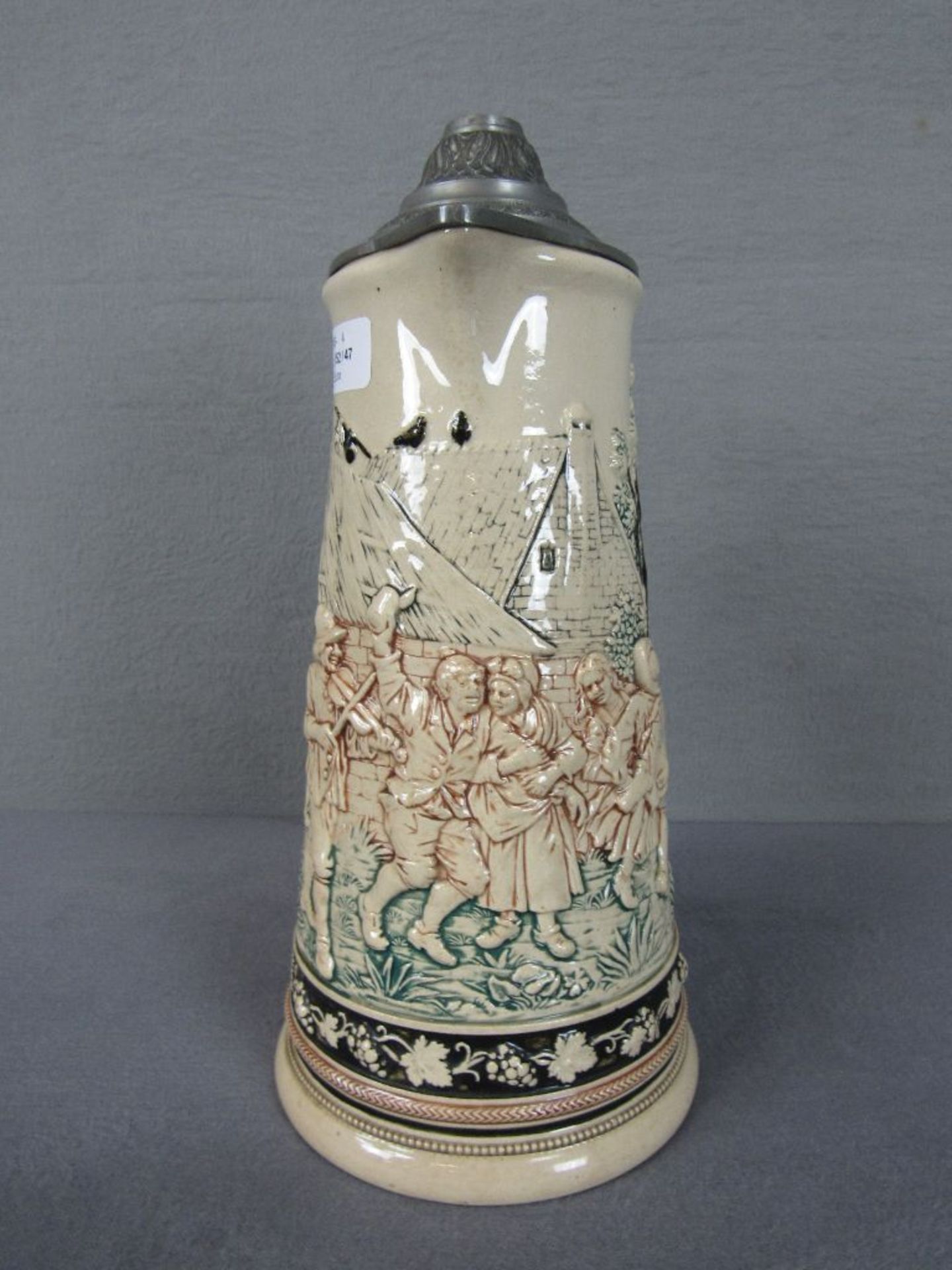Großer Henkelbierkrug lasierte Keramik Villeroy&Boch um 1900 ca.32cm hoch - Image 2 of 7