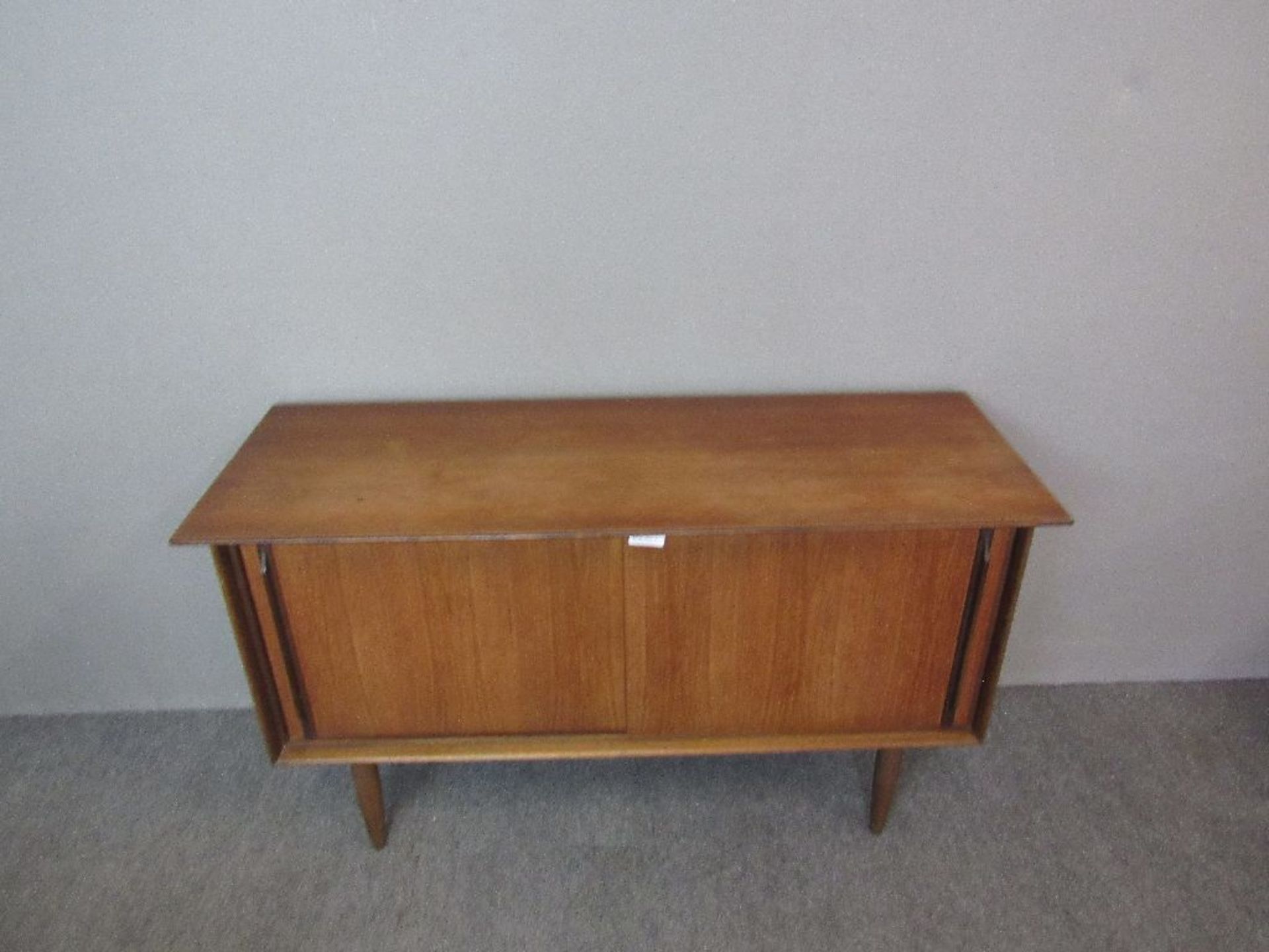 Vintage Teak kleiner Halbschrank um 1960 zwei Schiebetüren 123x44,5x76cm Hersteller EHD - Image 2 of 6