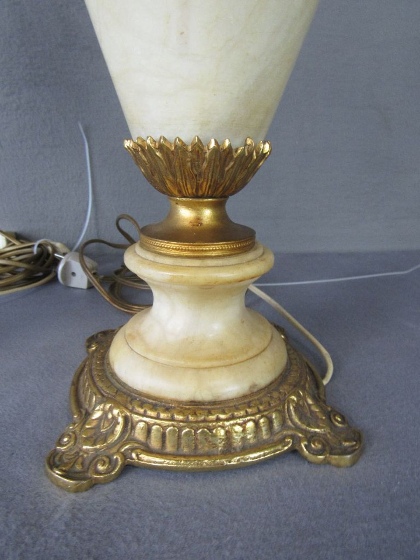 Zwei Tischlampen Alabaster und Metall Höhe: 55cm evtl Marmor - Bild 4 aus 7