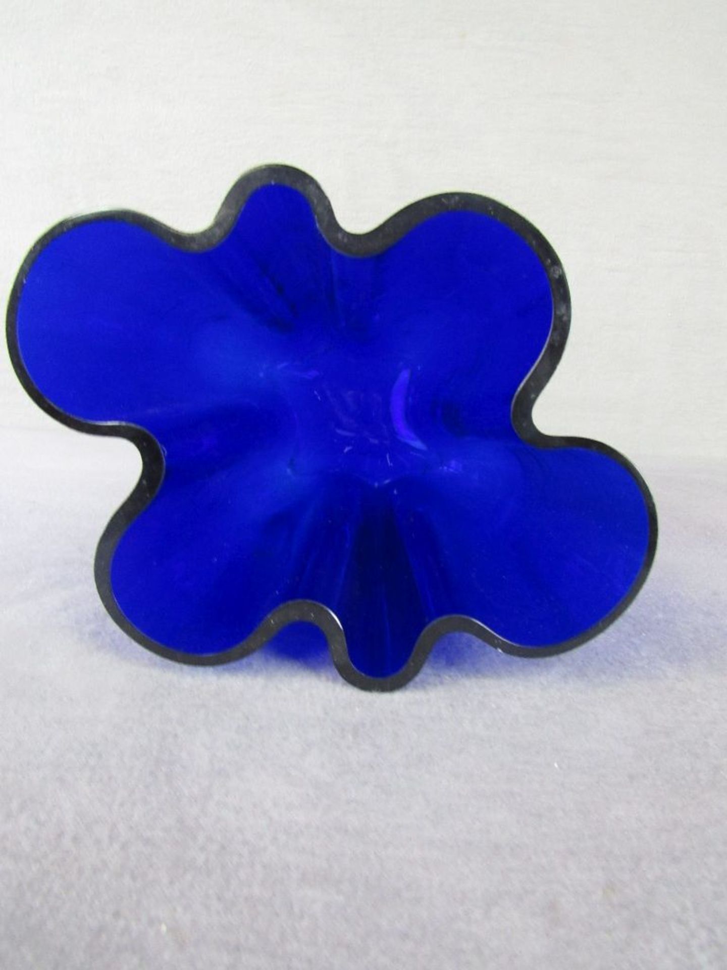 Designerglasvase Taschentuchform blau 24cm hoch - Bild 2 aus 3