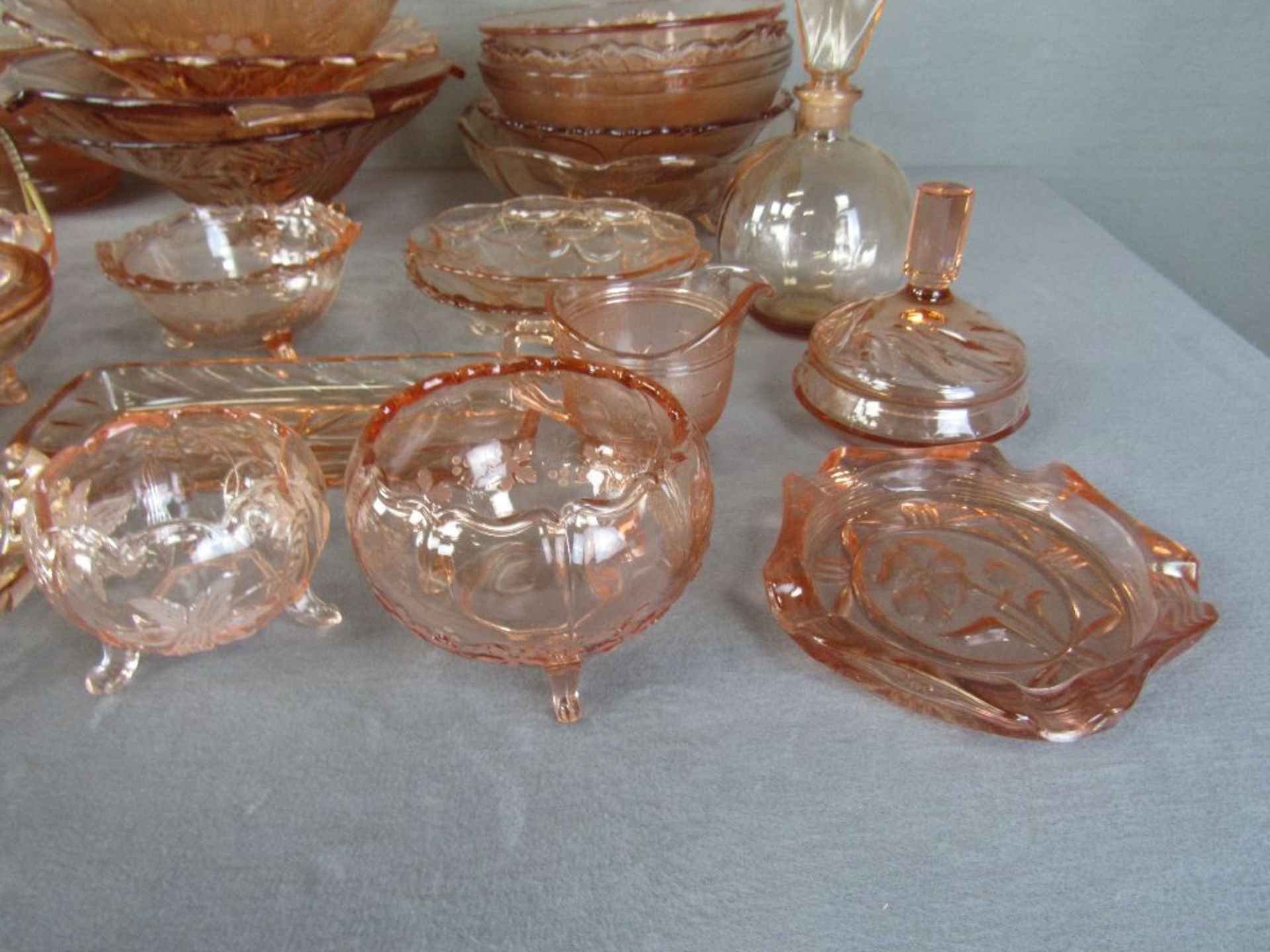 Riesiges Konvolut Glas Rosalin 30er-50er Jahre aus dem Nachlaß eines Sammlers interessante Stücke - Image 2 of 7