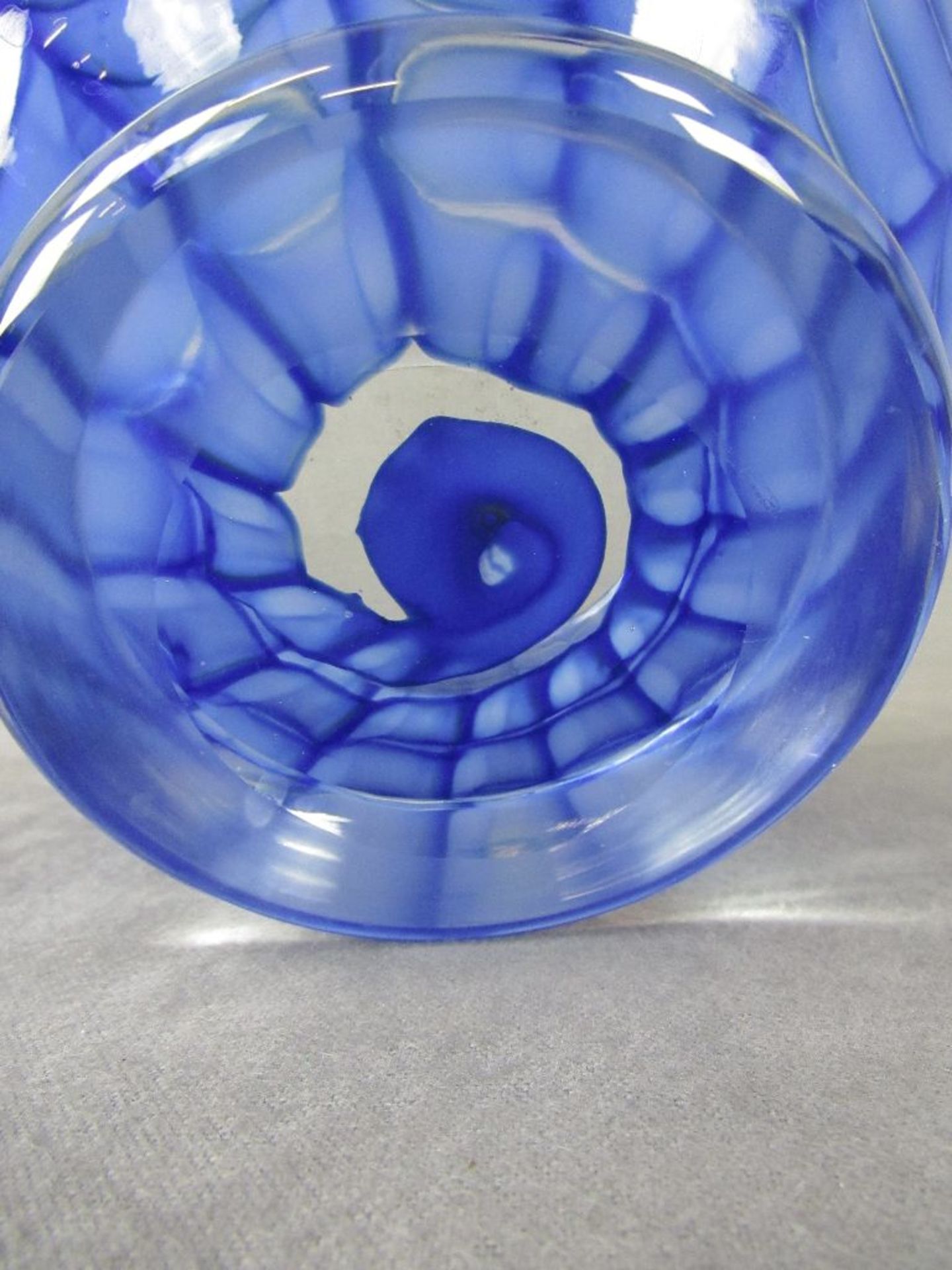 Großer blauer Glaskorb Durchmesser ca:20,5cm - Image 3 of 4