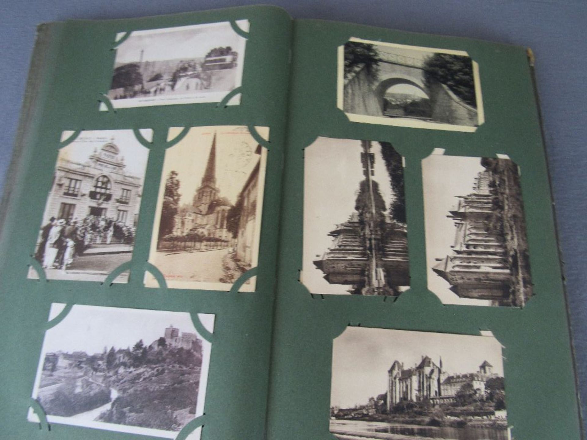 1 Postkartenalbum Französische Postkarten 20er bis 40er Jahre ungelaufen - Bild 5 aus 6