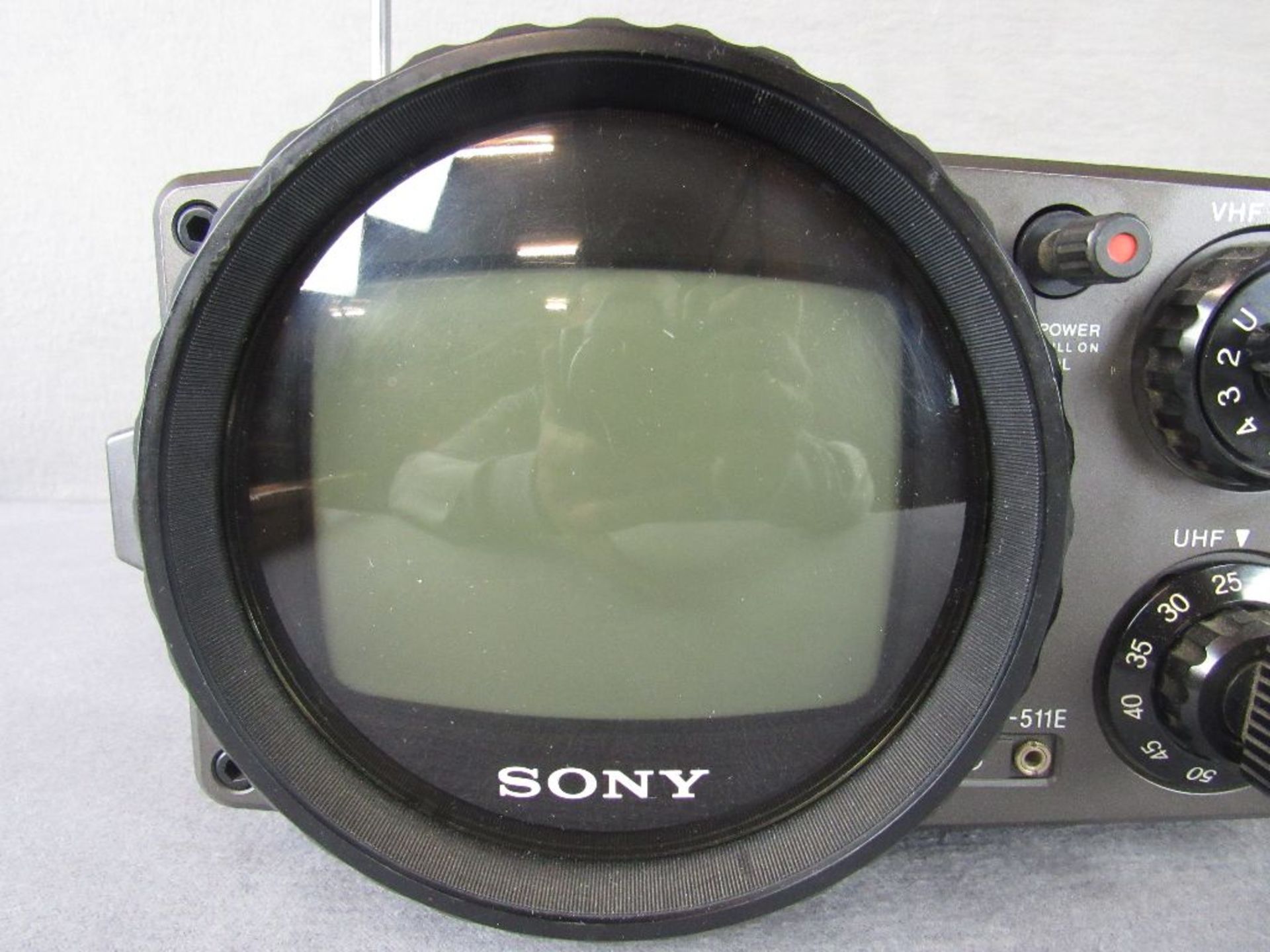 Space Age Vintage 80er Jahre tragbares Fernsehgerät von Sony Modell TV-511E - Bild 3 aus 7