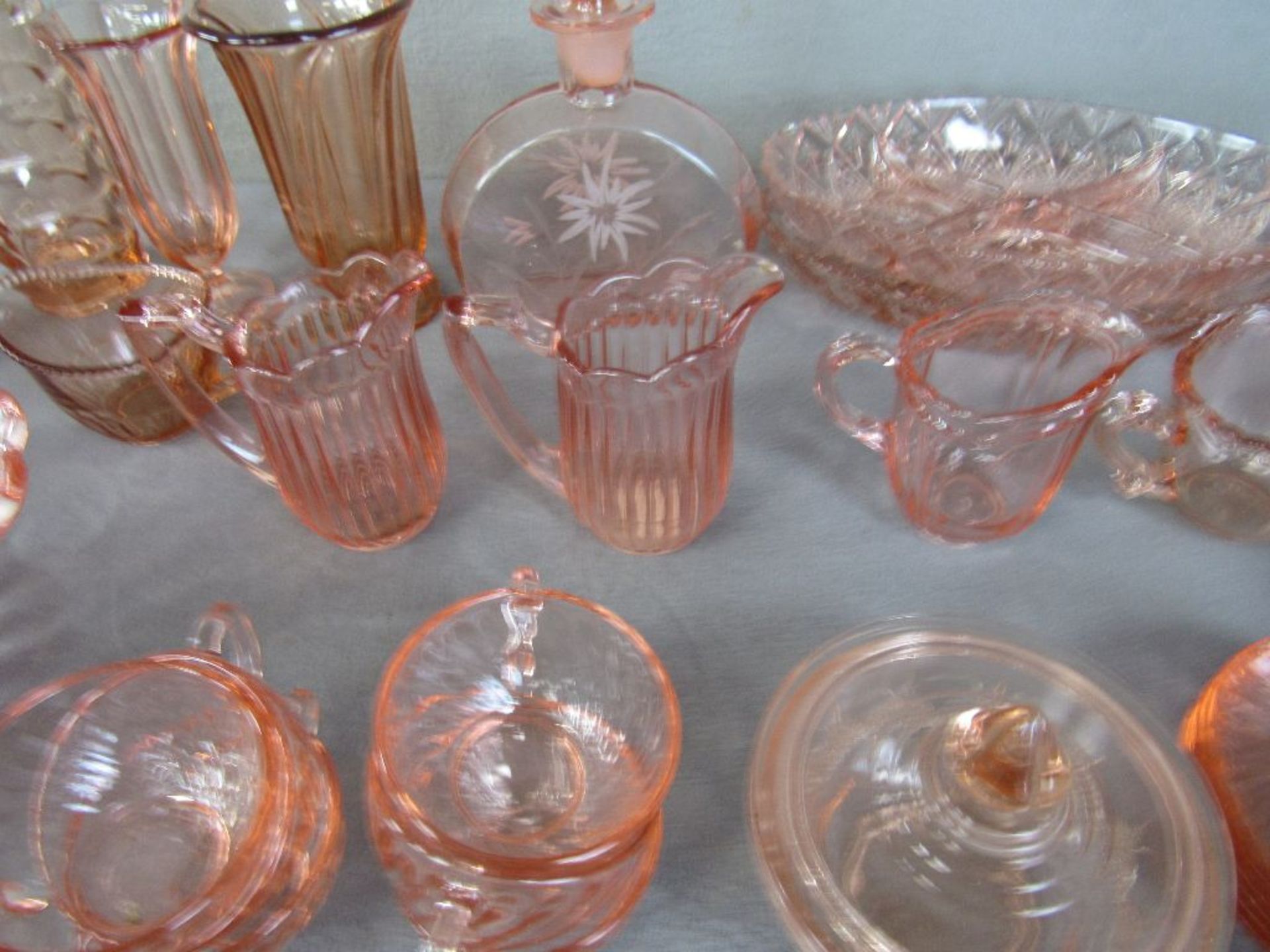 Riesiges Konvolut Glas Rosalin 30er-50er Jahre aus dem Nachlaß eines Sammlers interessante Stücke - Bild 6 aus 9