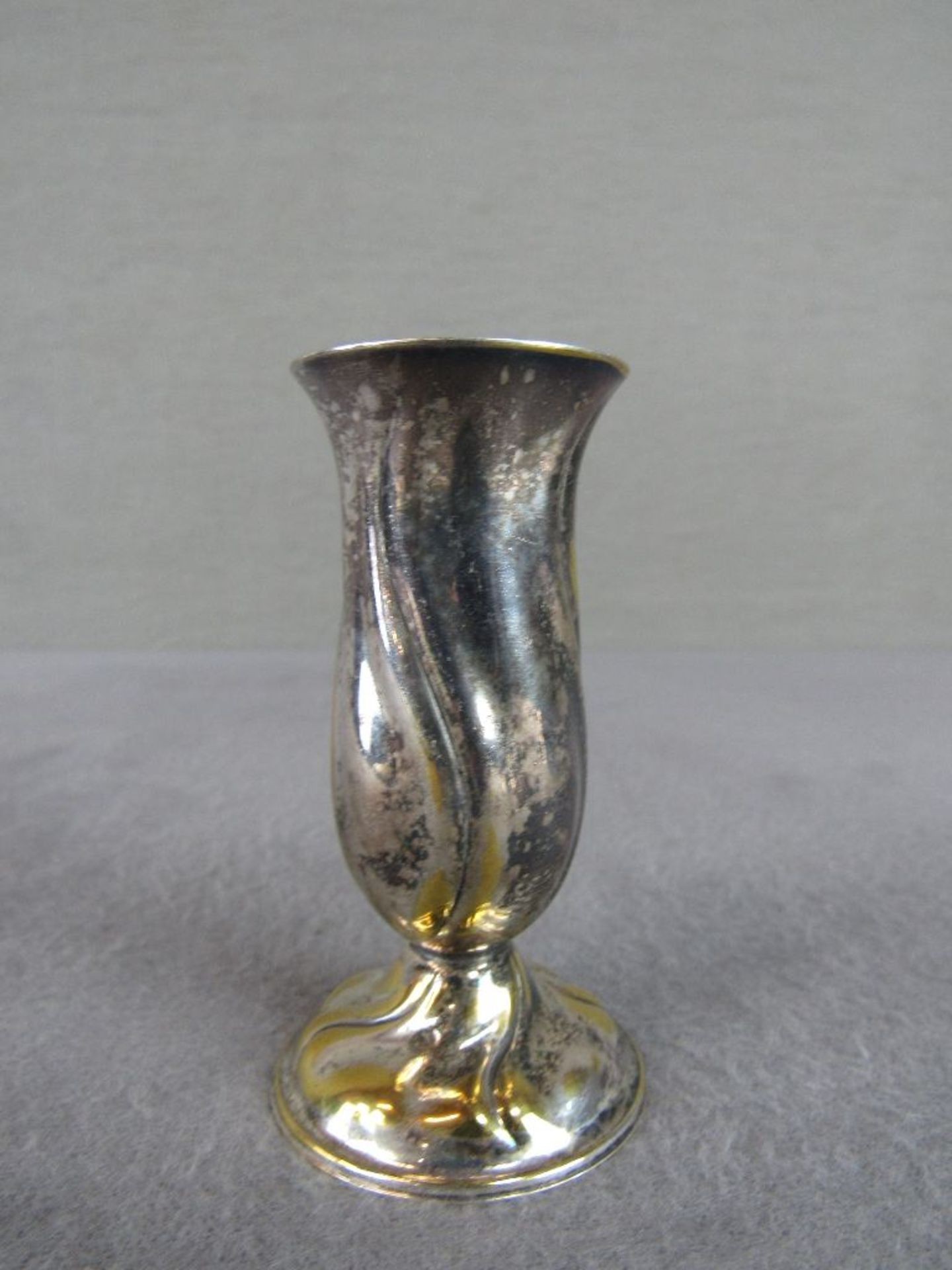 Kleines Konvolut Silber Serviettenringe und kleine Vase ungeprüft - Bild 3 aus 3