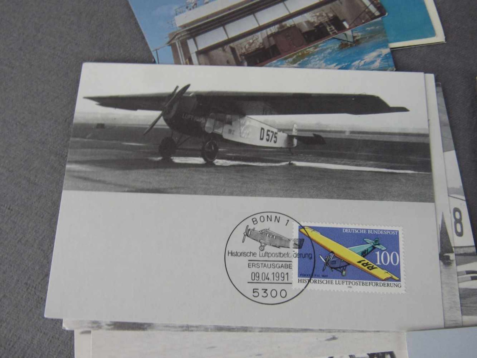Kleine Box mit ca. 70 Postkarten mit Flugzeug und Raumfahrt Motiven - Bild 4 aus 4