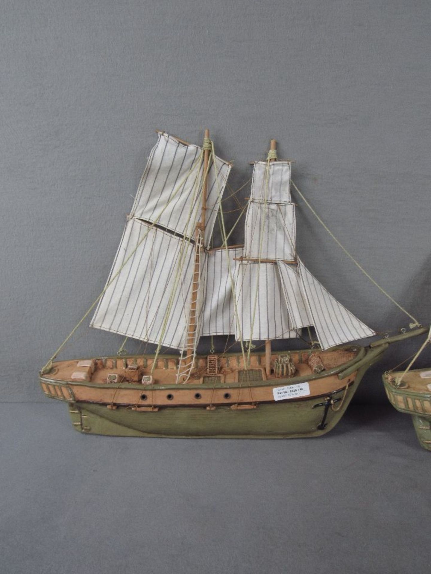 Zwei Halbschiffe Wanddekoration maritim Holz 58cm lang - Bild 2 aus 6