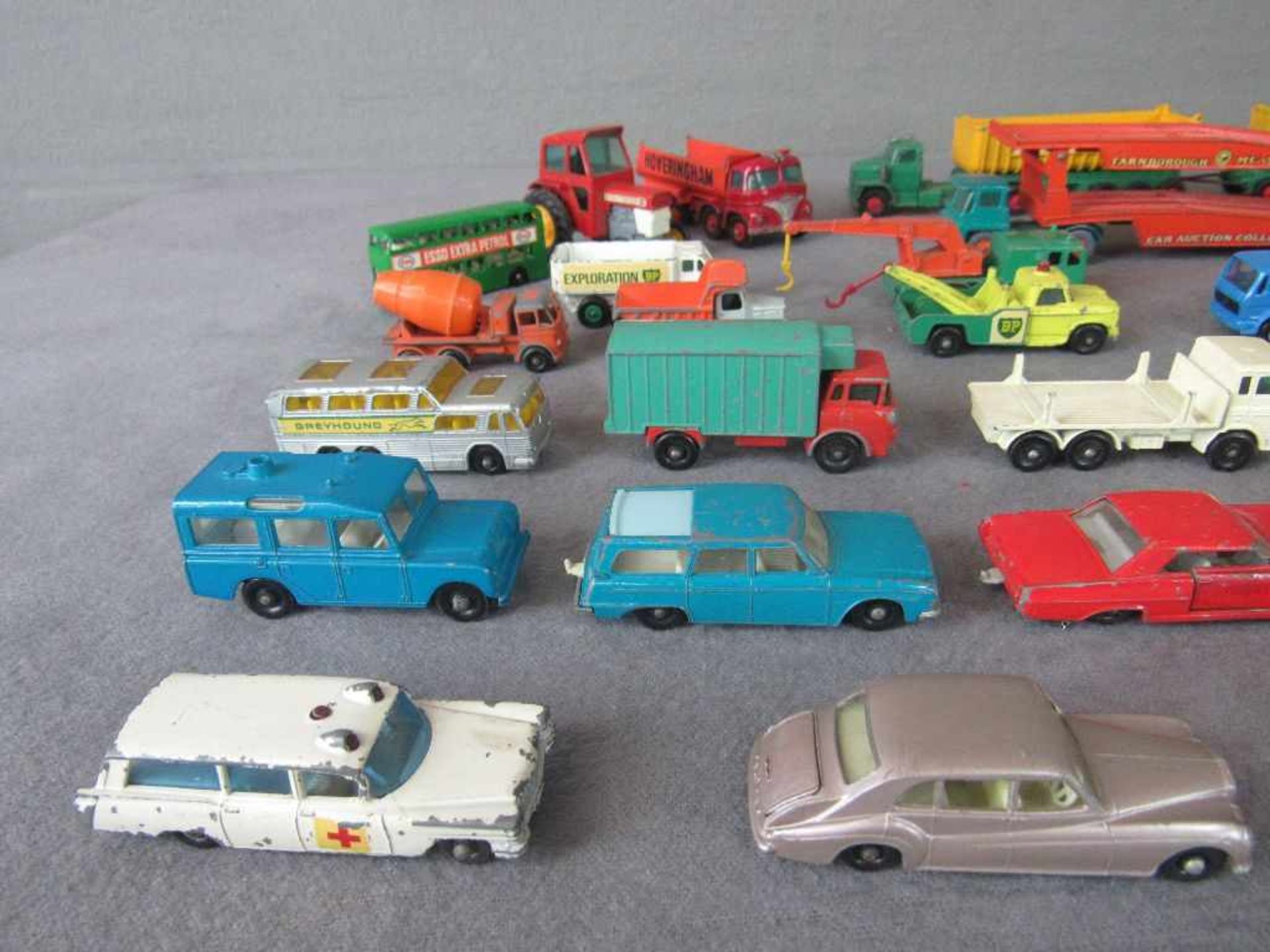 Konvolut Modellautos 60er 70er Jahre Matchbox und anderes interessantes Konvolut - Bild 2 aus 10