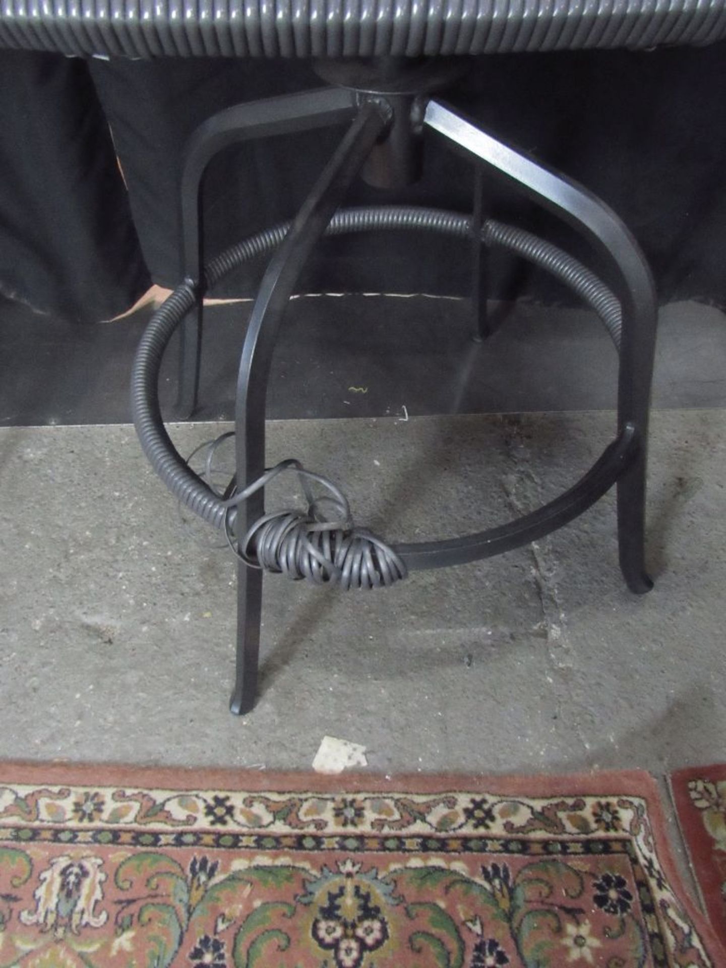 2 Barstühle drehbar leicht beschädigt 12cm - Image 5 of 8