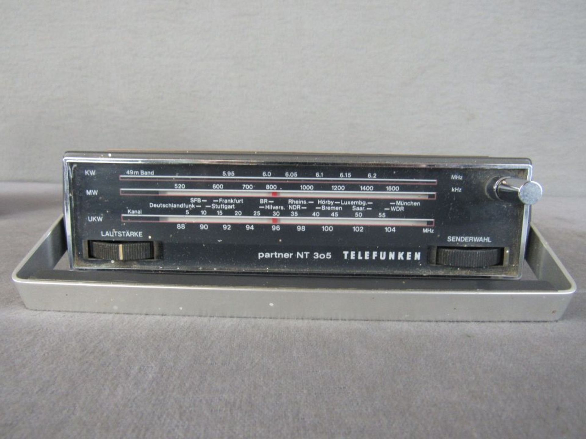 Zwei Kofferradios 60er Jahre Länge:20cm und 21cm - Bild 3 aus 3